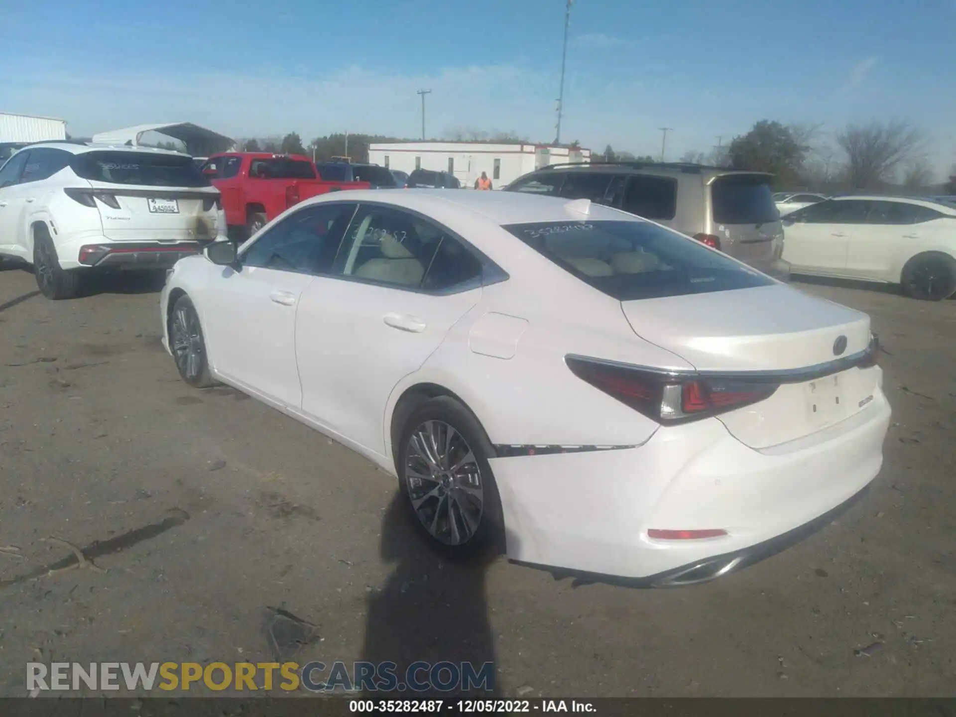 3 Фотография поврежденного автомобиля 58ABZ1B10KU008805 LEXUS ES 2019