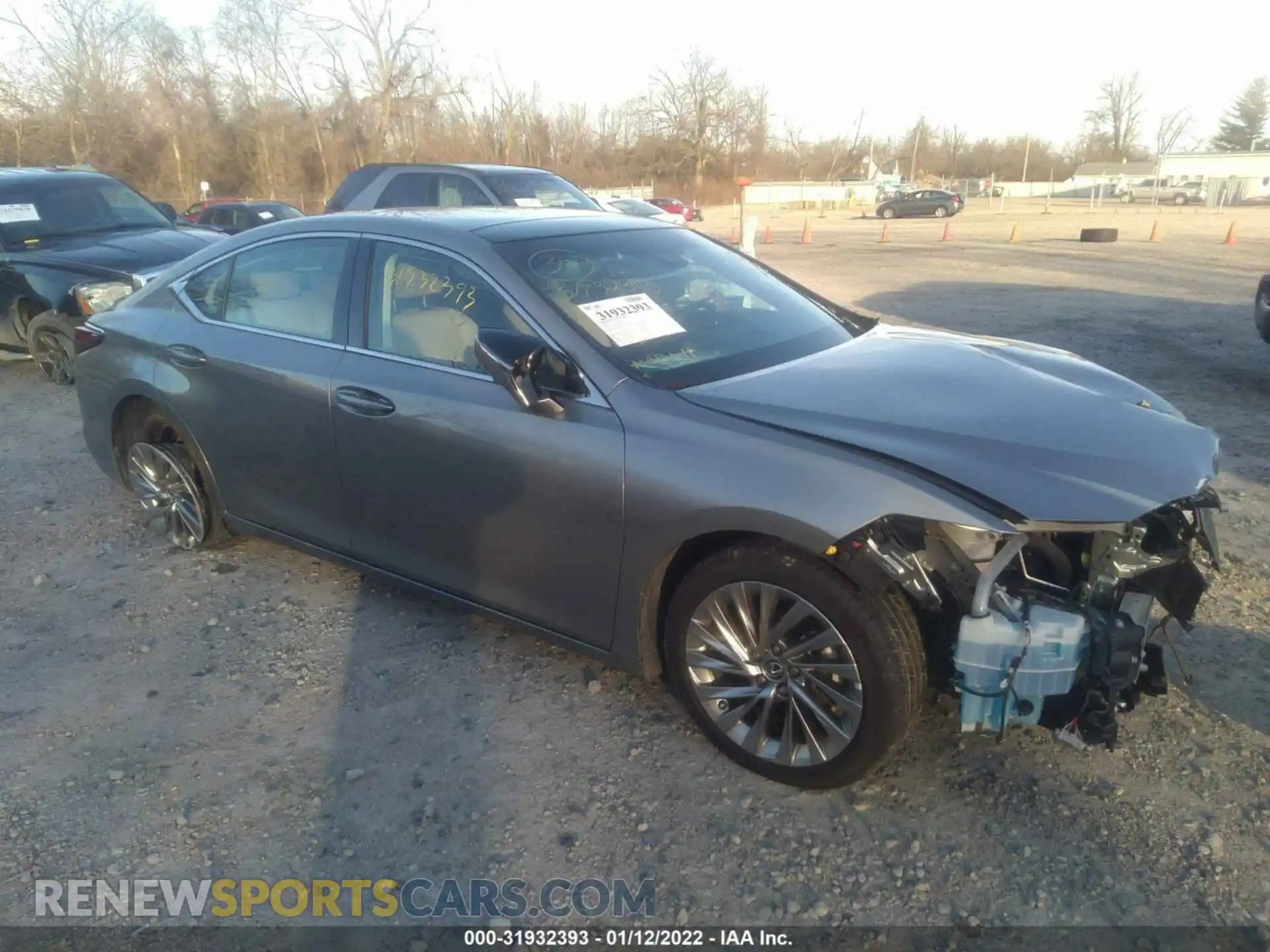 1 Photograph of a damaged car 58ABZ1B10KU017021 LEXUS ES 2019