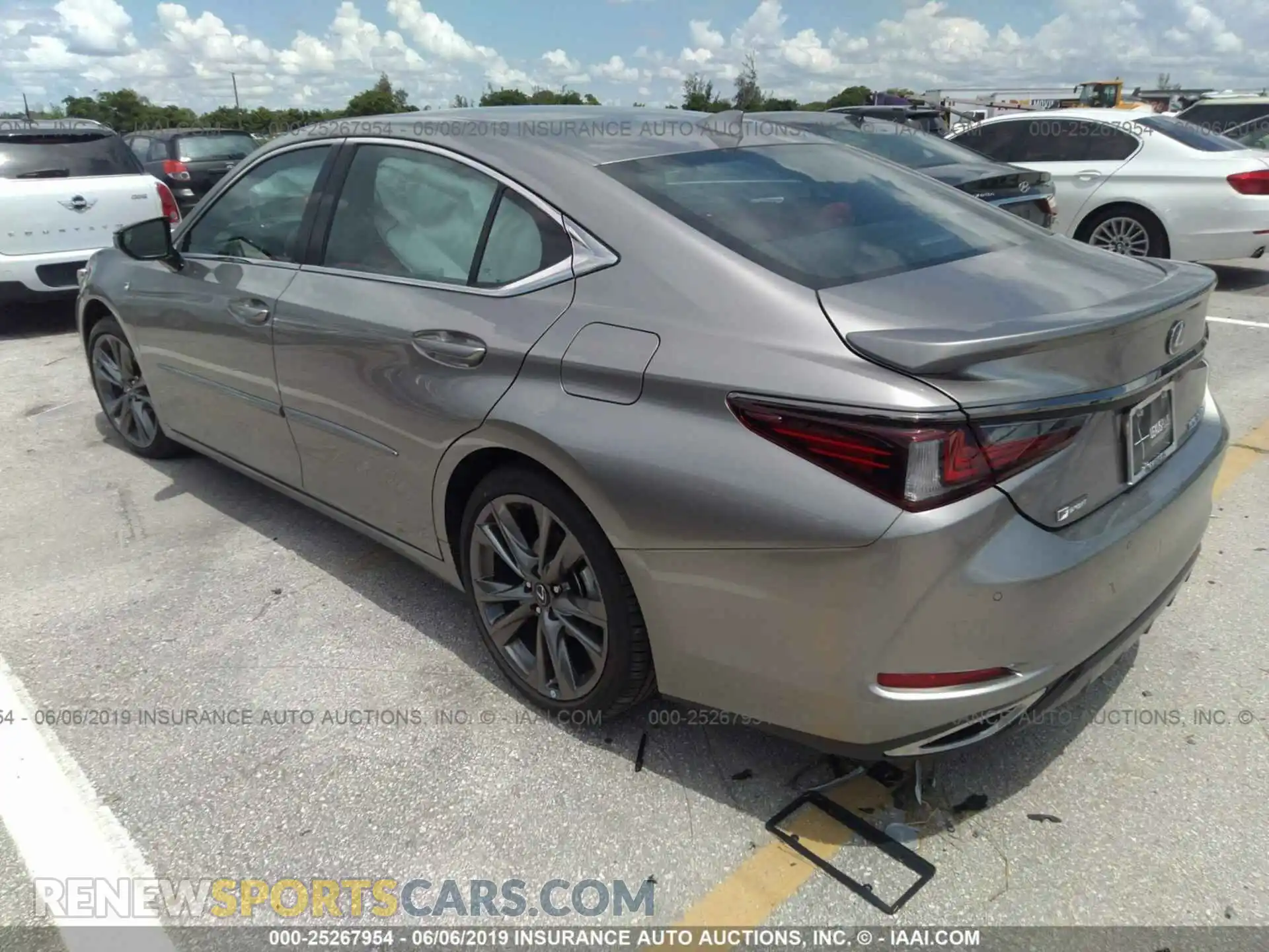 3 Photograph of a damaged car 58ABZ1B10KU020288 LEXUS ES 2019