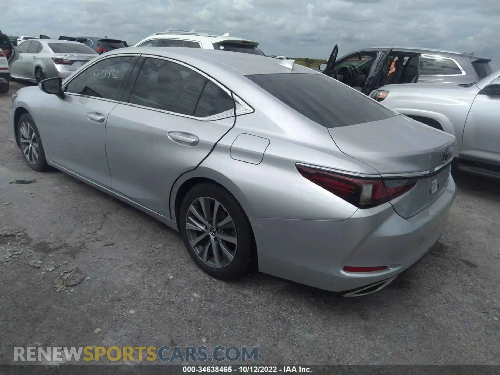 3 Photograph of a damaged car 58ABZ1B11KU050111 LEXUS ES 2019