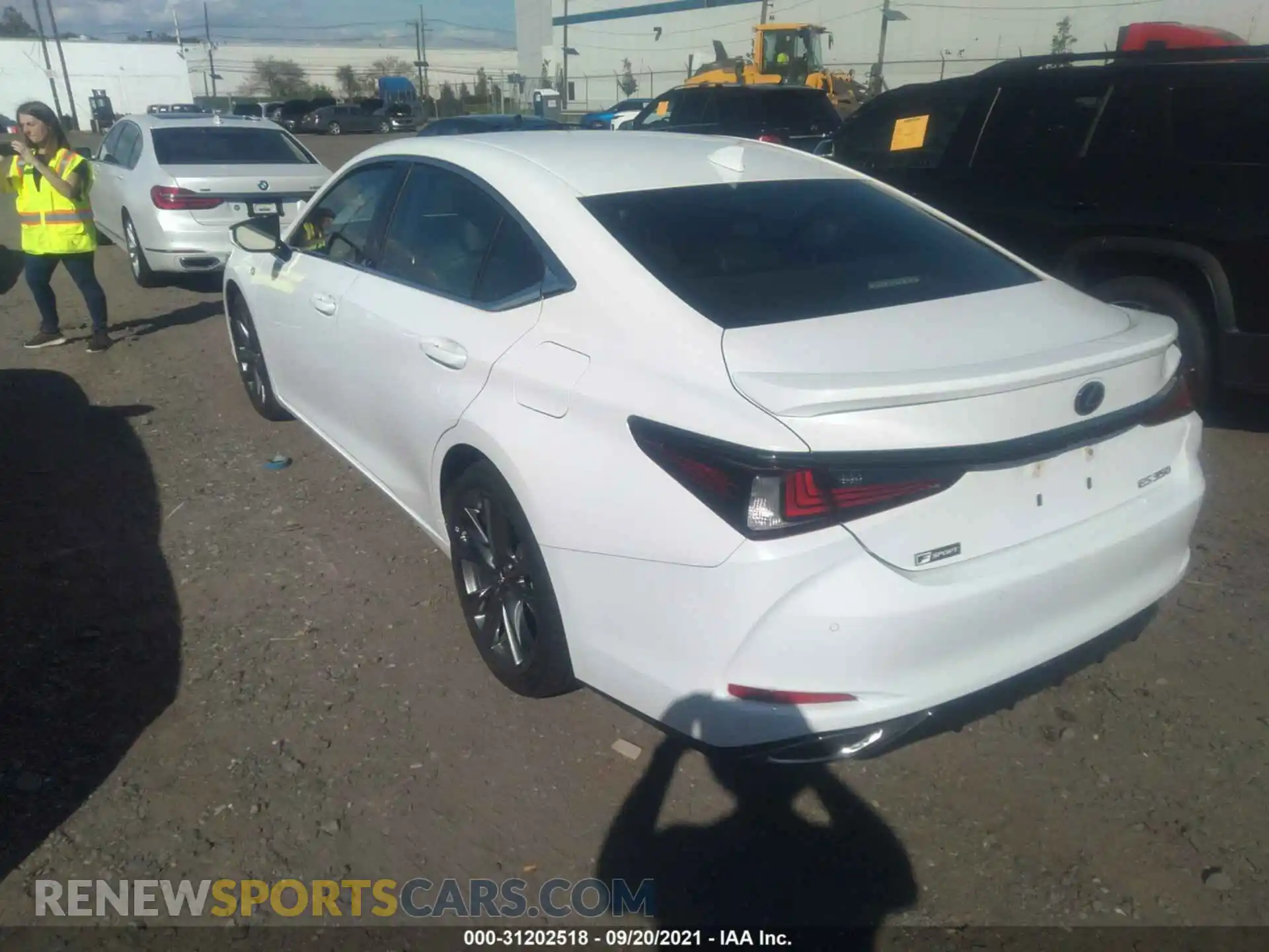 3 Photograph of a damaged car 58ABZ1B12KU024455 LEXUS ES 2019
