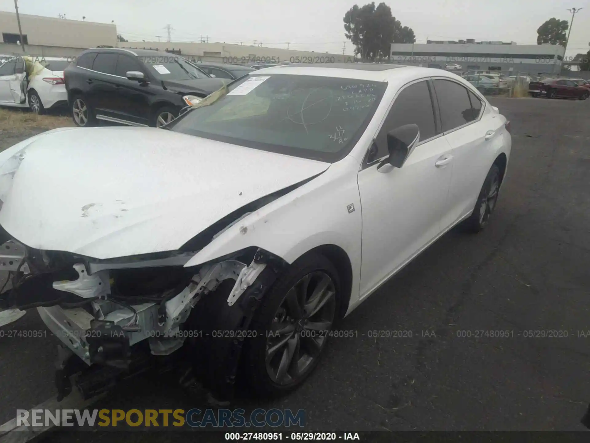 2 Photograph of a damaged car 58ABZ1B13KU030460 LEXUS ES 2019