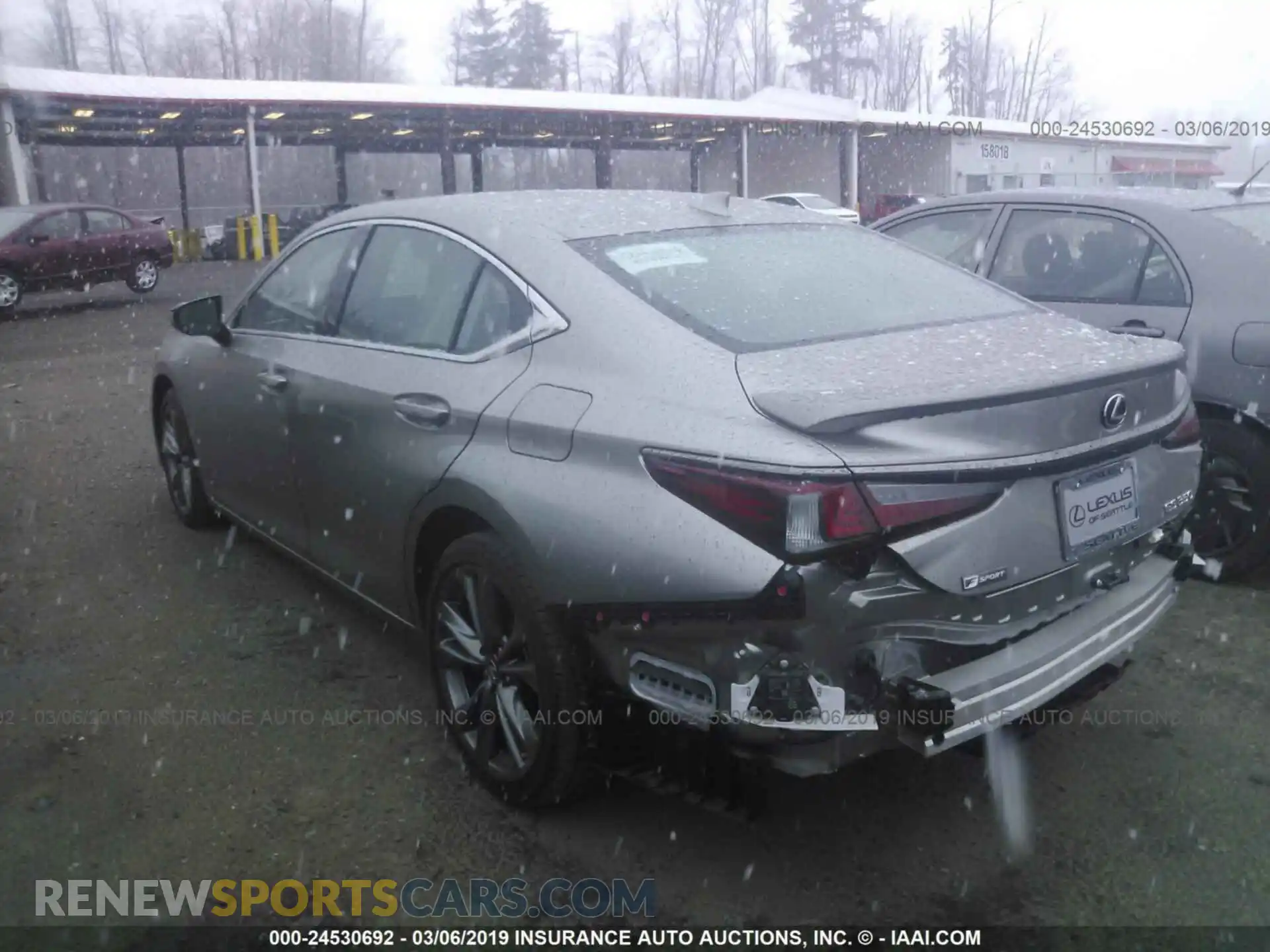 3 Photograph of a damaged car 58ABZ1B14KU001811 LEXUS ES 2019