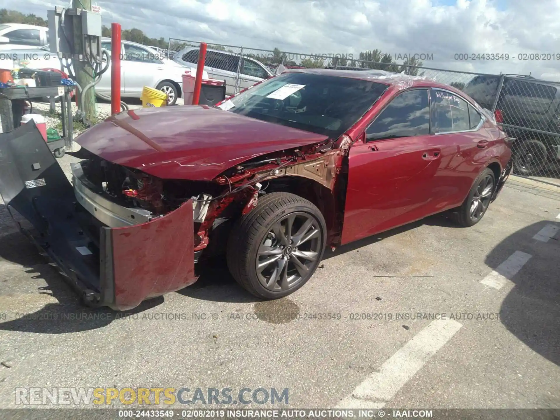 2 Фотография поврежденного автомобиля 58ABZ1B14KU004241 LEXUS ES 2019