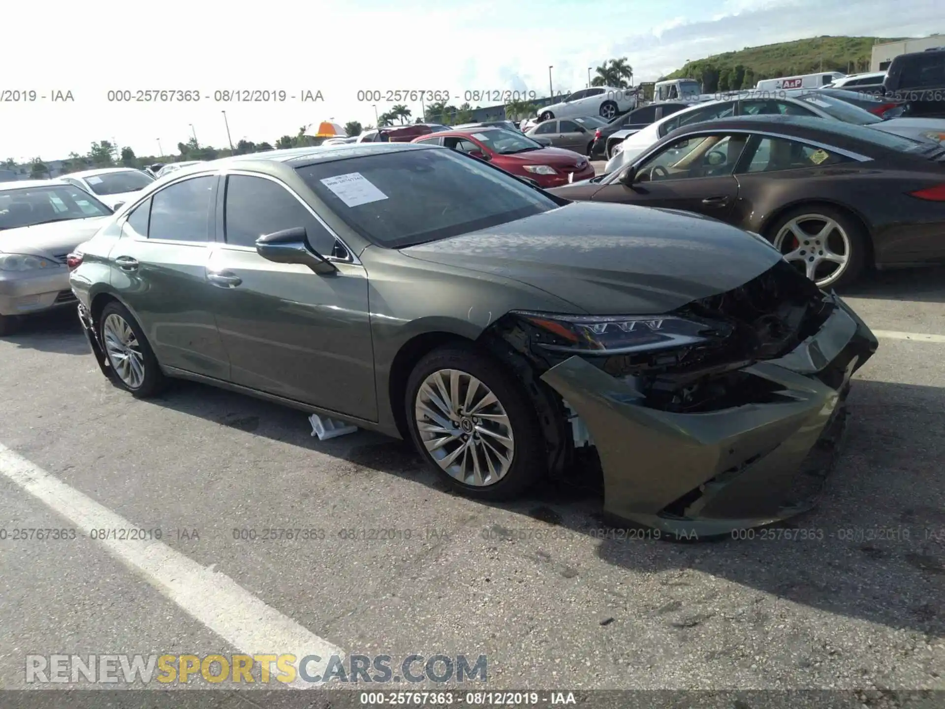 1 Photograph of a damaged car 58ABZ1B14KU026904 LEXUS ES 2019