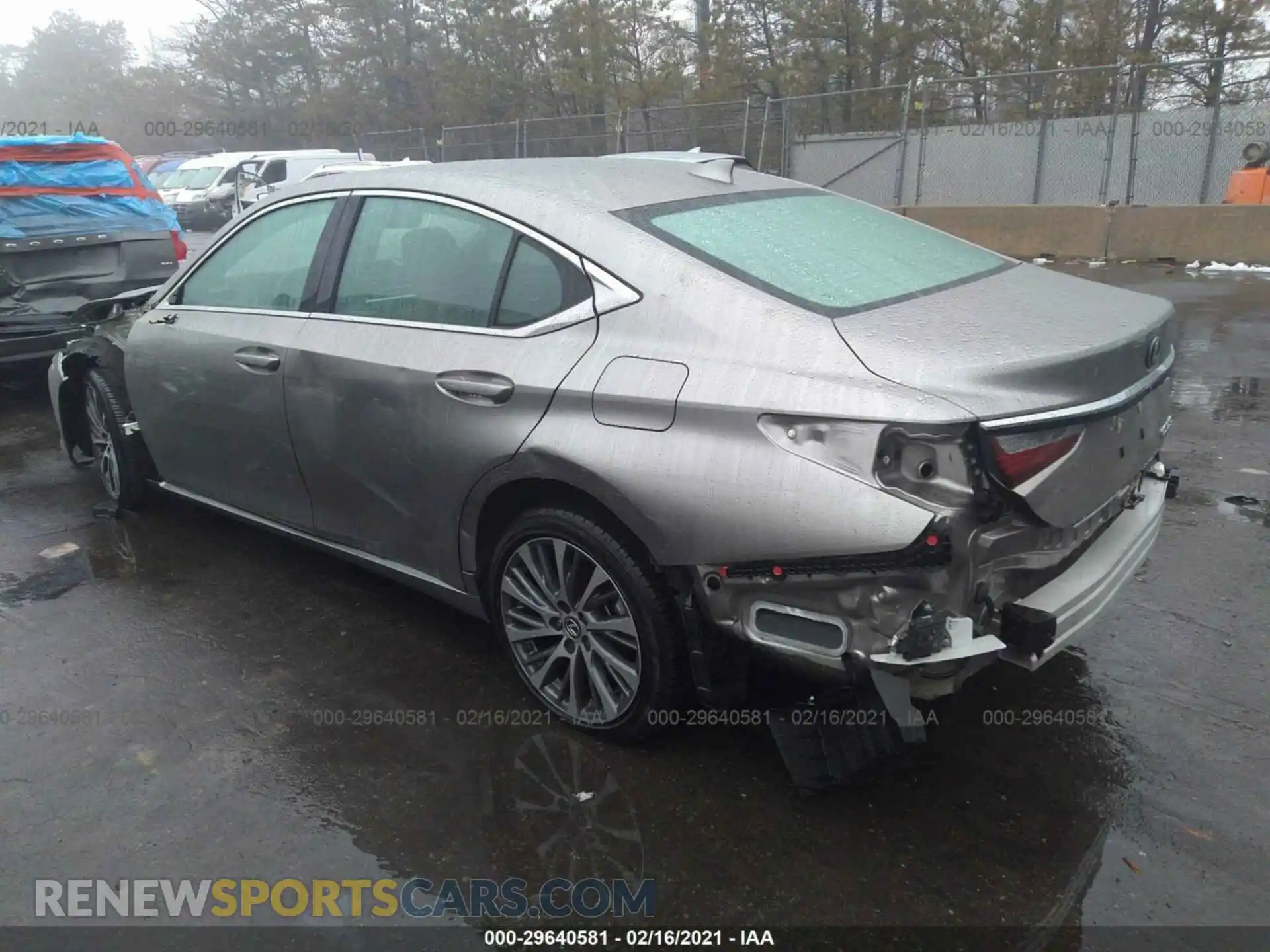 3 Photograph of a damaged car 58ABZ1B15KU049687 LEXUS ES 2019