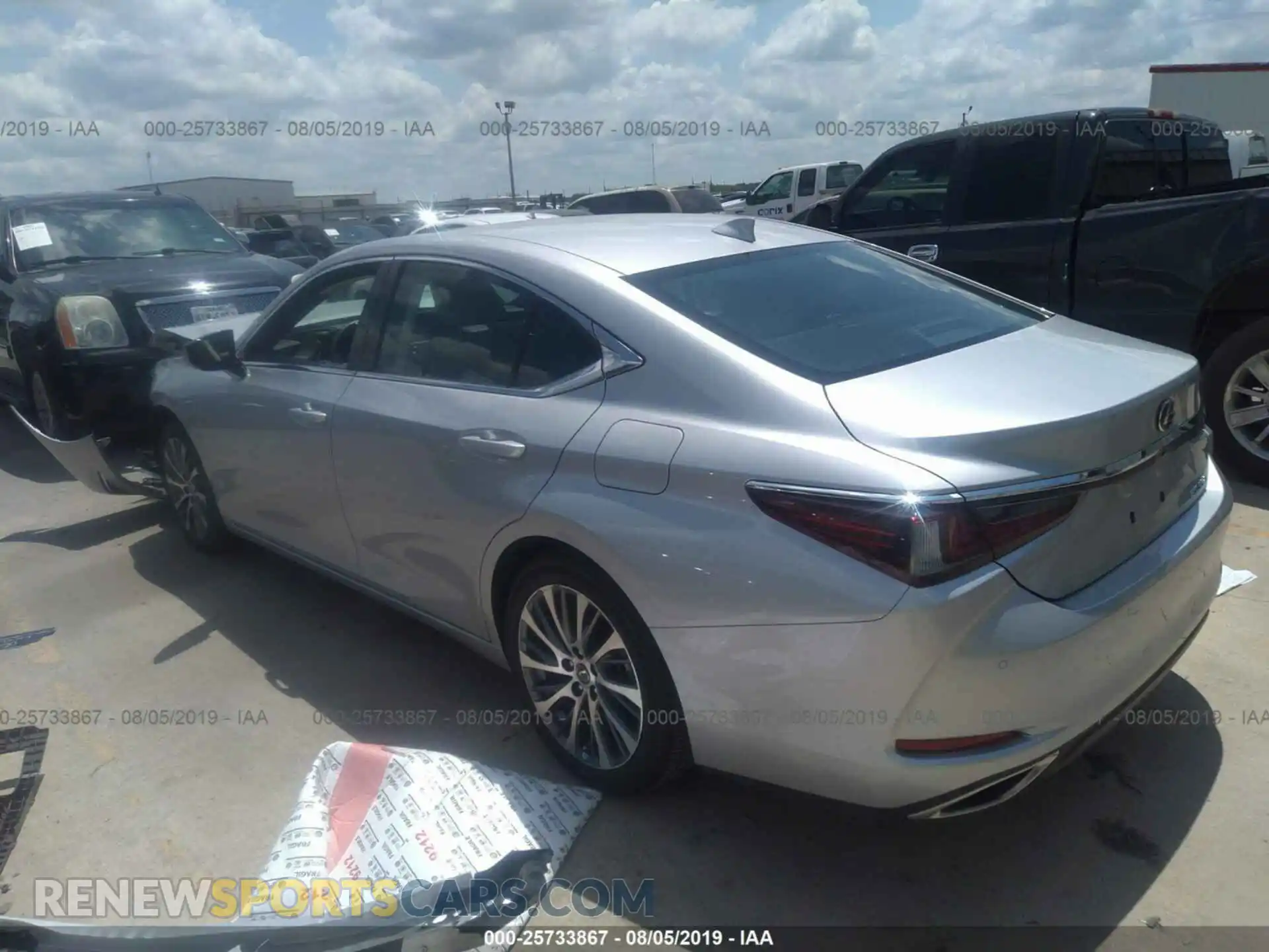 3 Photograph of a damaged car 58ABZ1B16KU006976 LEXUS ES 2019