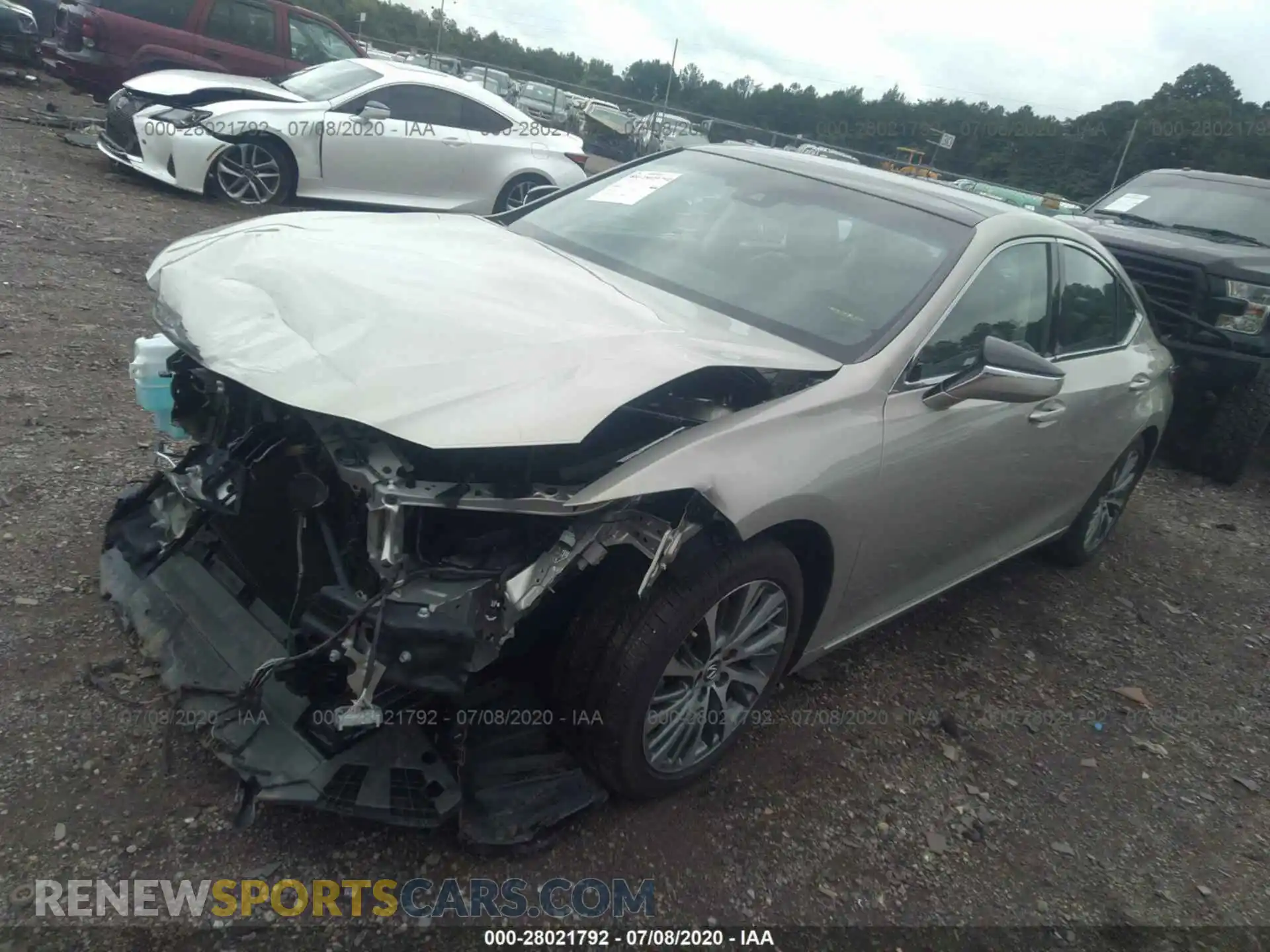 2 Photograph of a damaged car 58ABZ1B16KU030520 LEXUS ES 2019