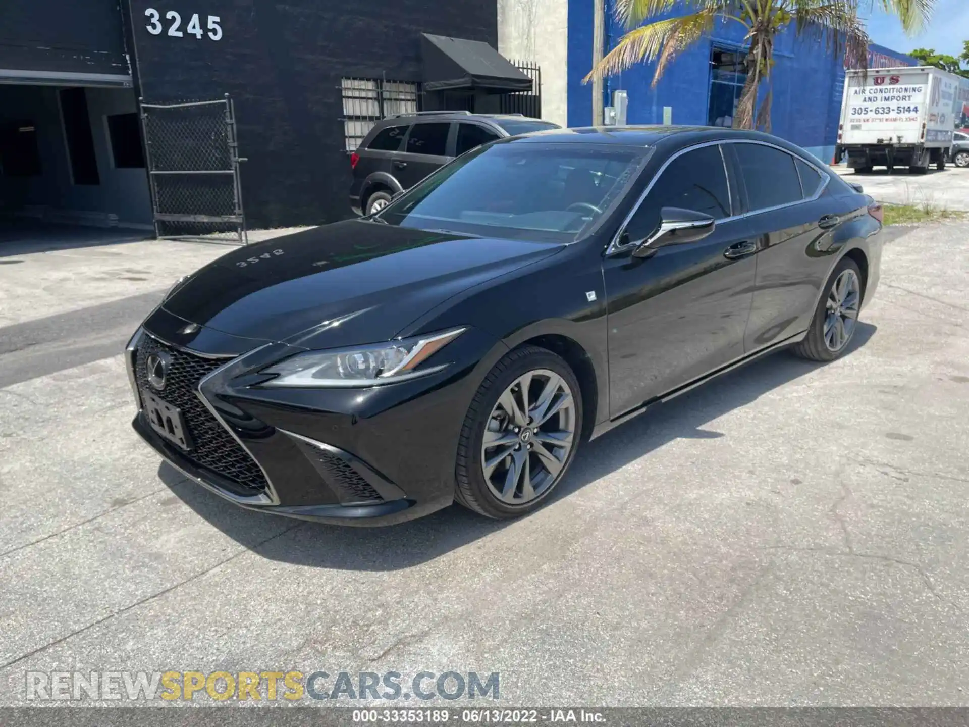 2 Photograph of a damaged car 58ABZ1B16KU047009 LEXUS ES 2019