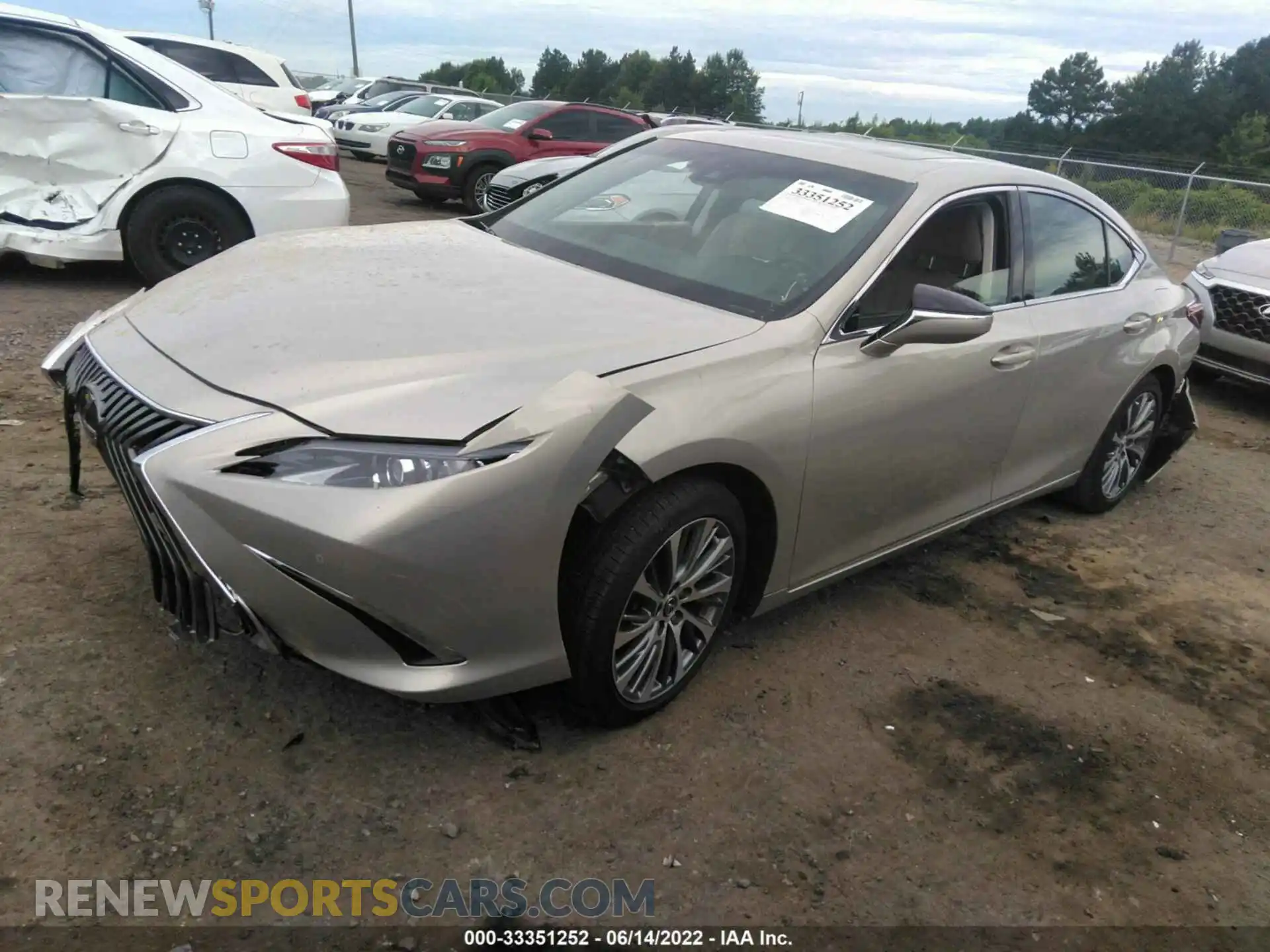 2 Photograph of a damaged car 58ABZ1B17KU018439 LEXUS ES 2019
