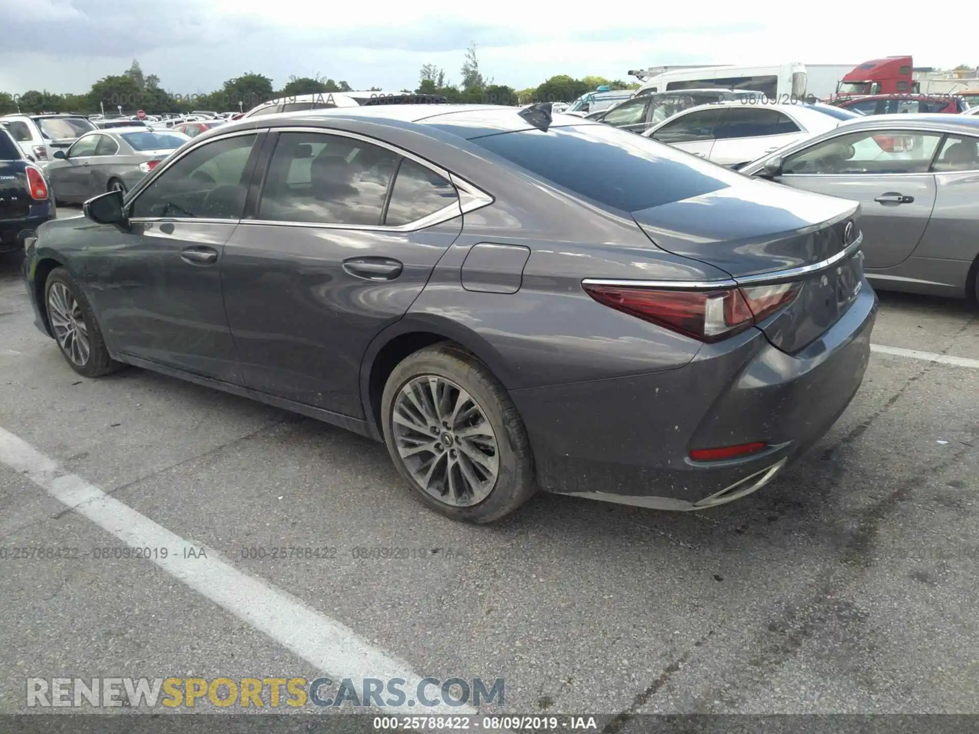 3 Photograph of a damaged car 58ABZ1B17KU024130 LEXUS ES 2019