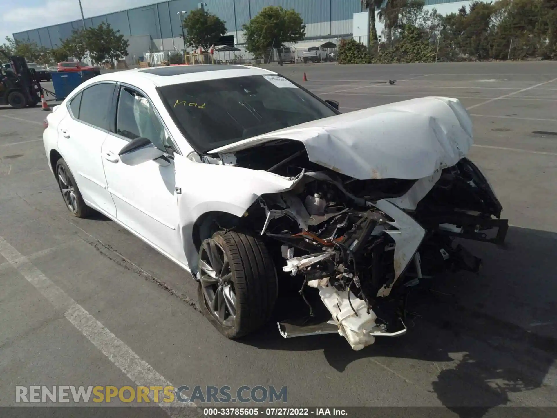1 Photograph of a damaged car 58ABZ1B18KU014285 LEXUS ES 2019