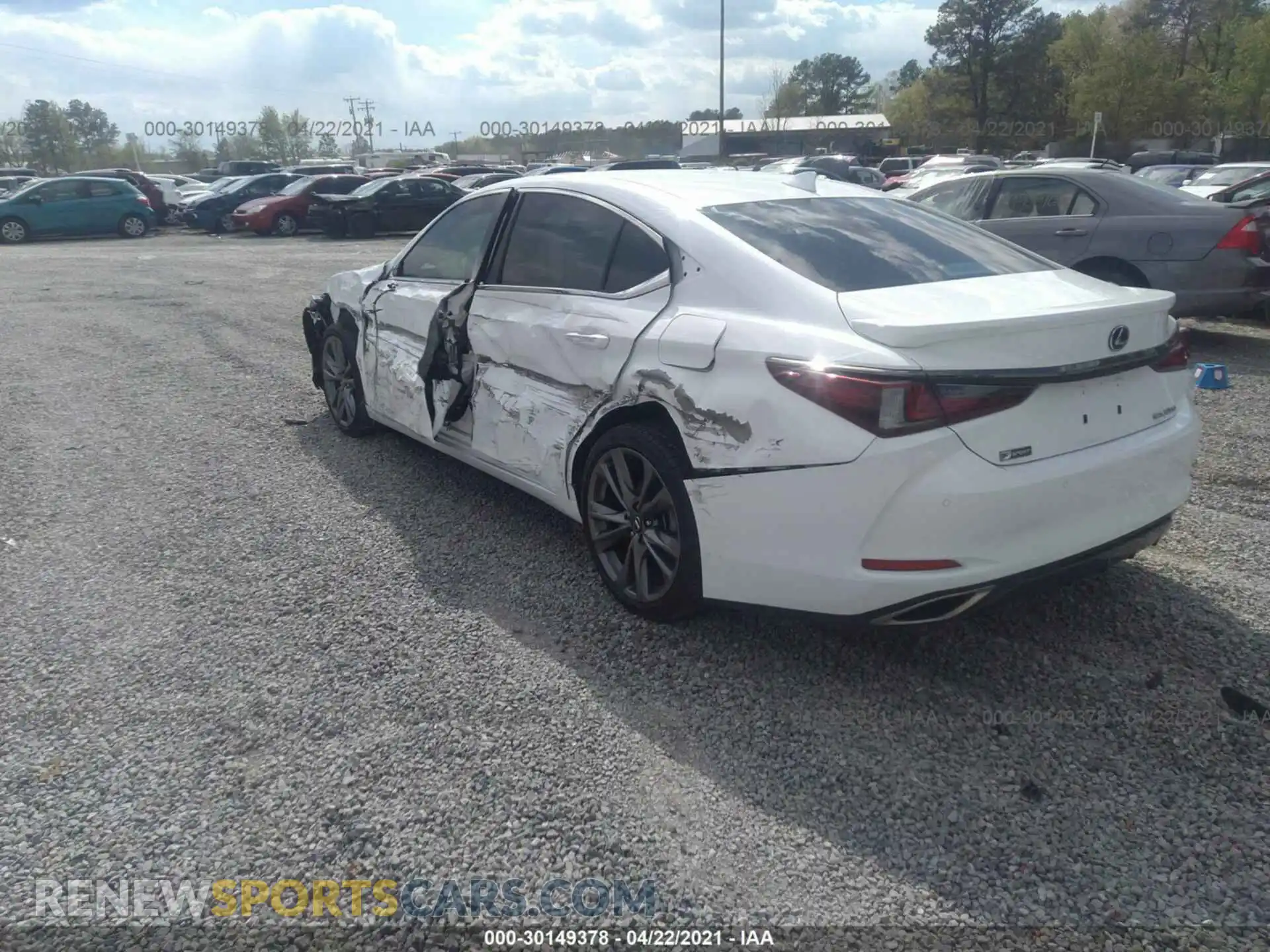 3 Photograph of a damaged car 58ABZ1B18KU028803 LEXUS ES 2019