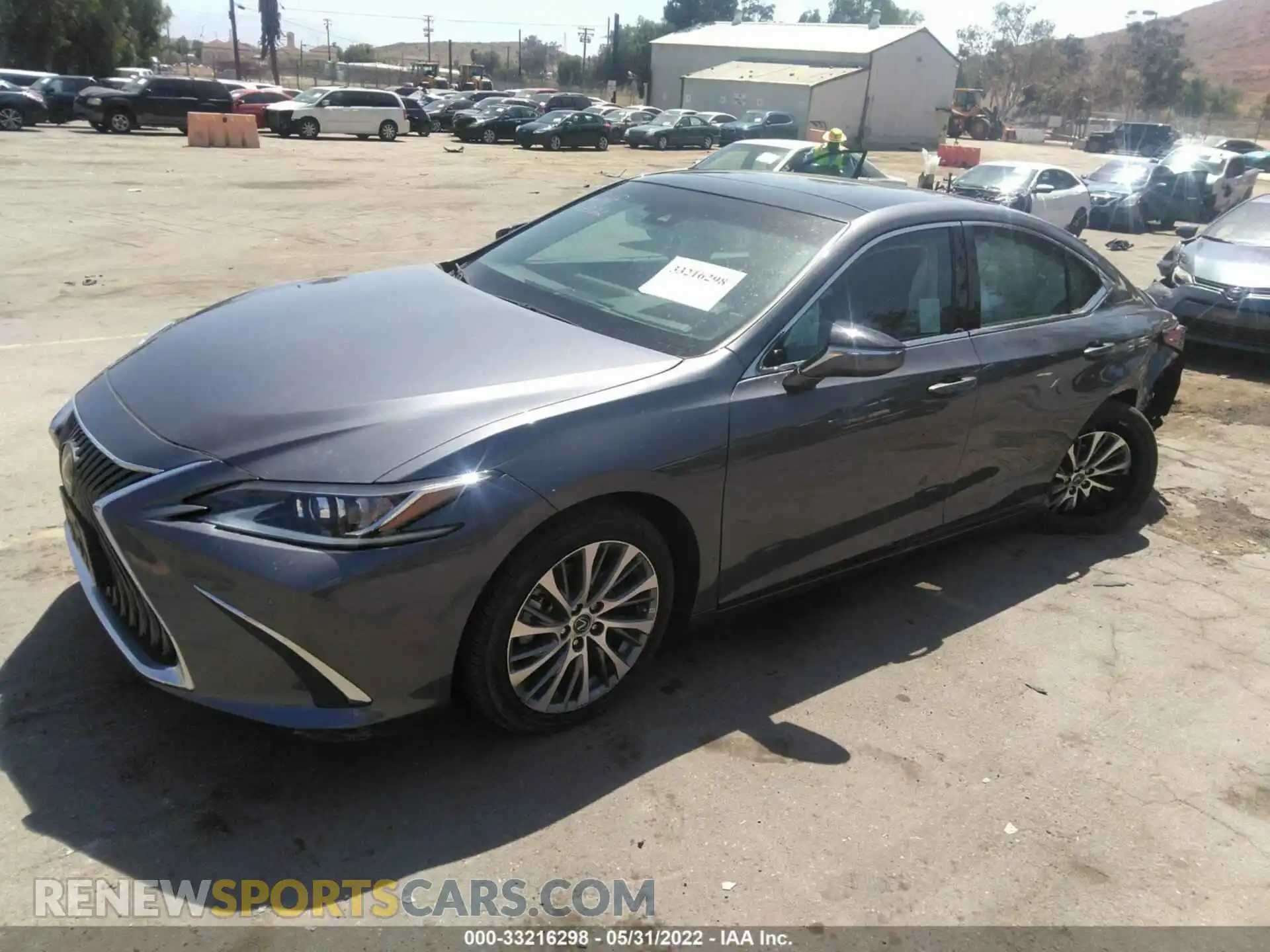 2 Фотография поврежденного автомобиля 58ABZ1B18KU036903 LEXUS ES 2019