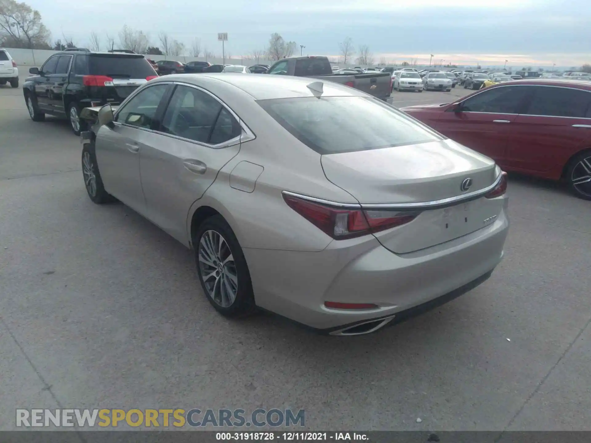 3 Photograph of a damaged car 58ABZ1B18KU046766 LEXUS ES 2019