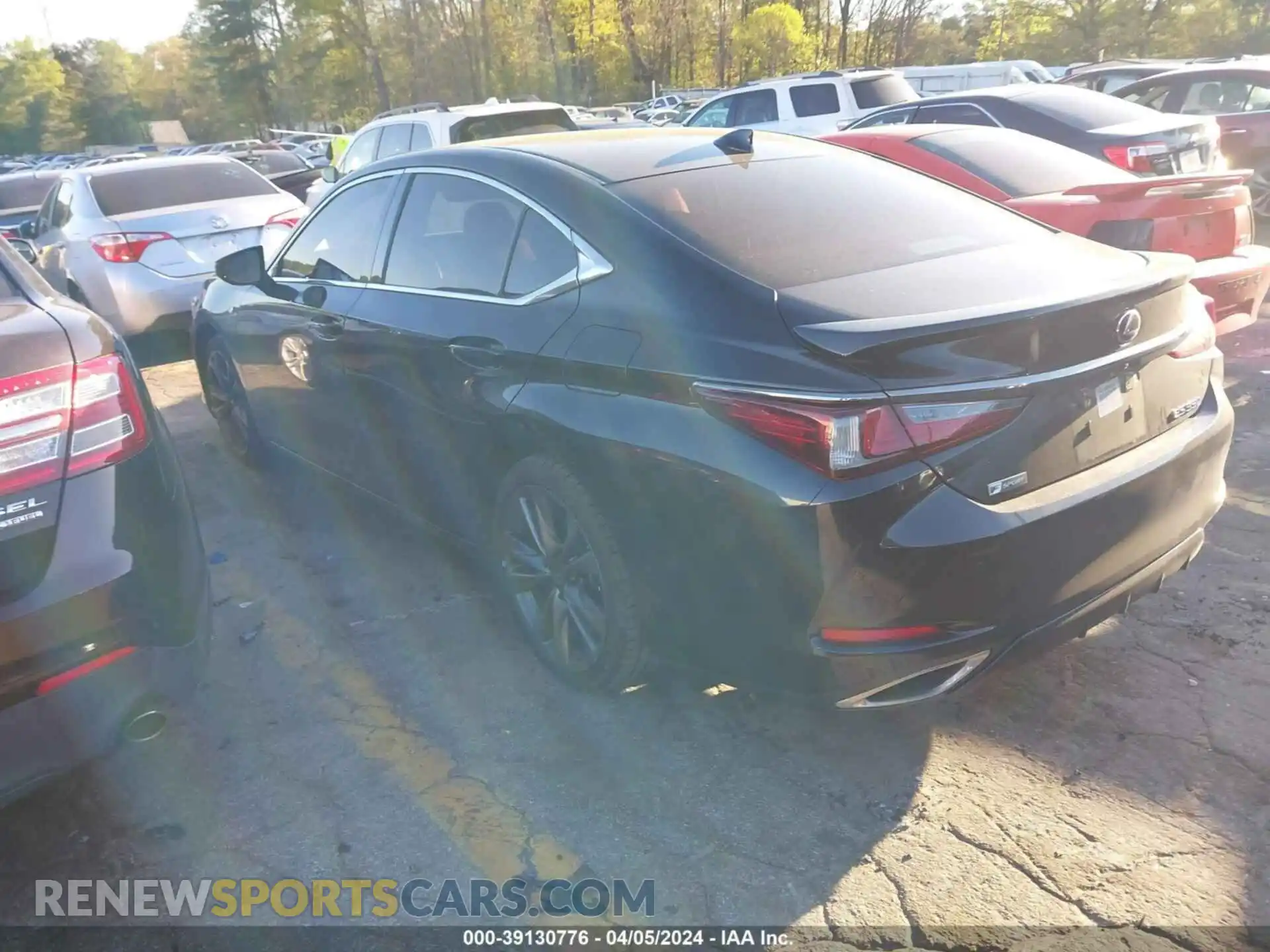 3 Photograph of a damaged car 58ABZ1B18KU047061 LEXUS ES 2019