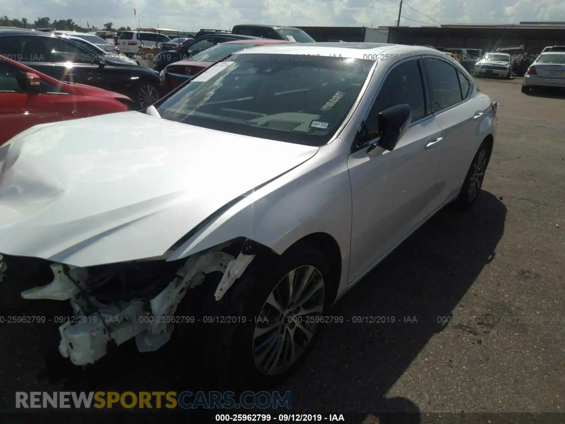 2 Photograph of a damaged car 58ABZ1B19KU001402 LEXUS ES 2019