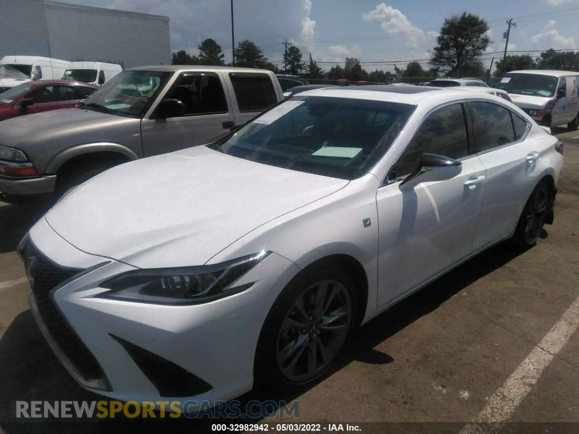 2 Photograph of a damaged car 58ABZ1B19KU013257 LEXUS ES 2019