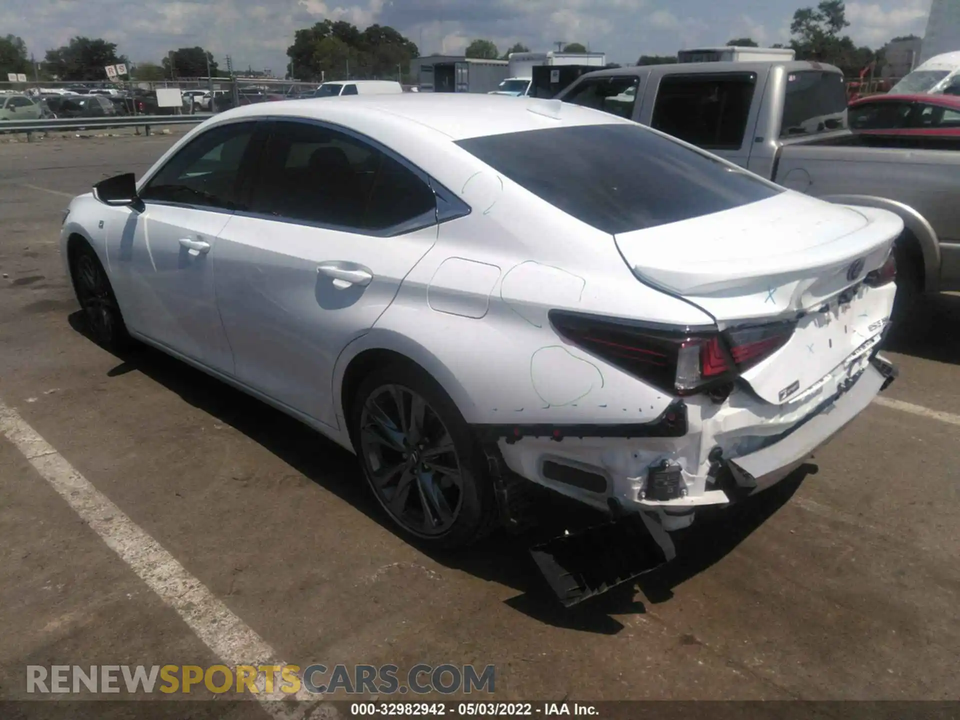 3 Photograph of a damaged car 58ABZ1B19KU013257 LEXUS ES 2019