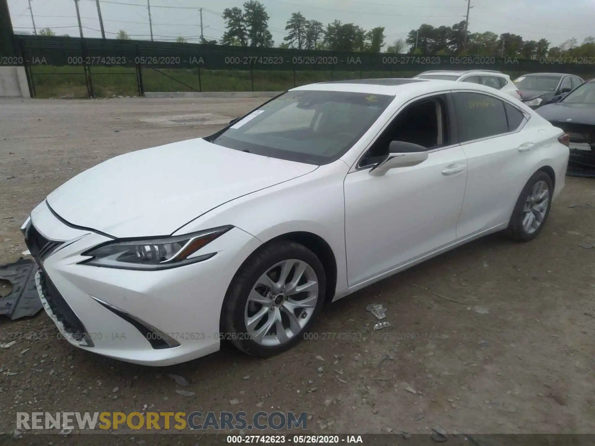2 Photograph of a damaged car 58ABZ1B19KU014568 LEXUS ES 2019