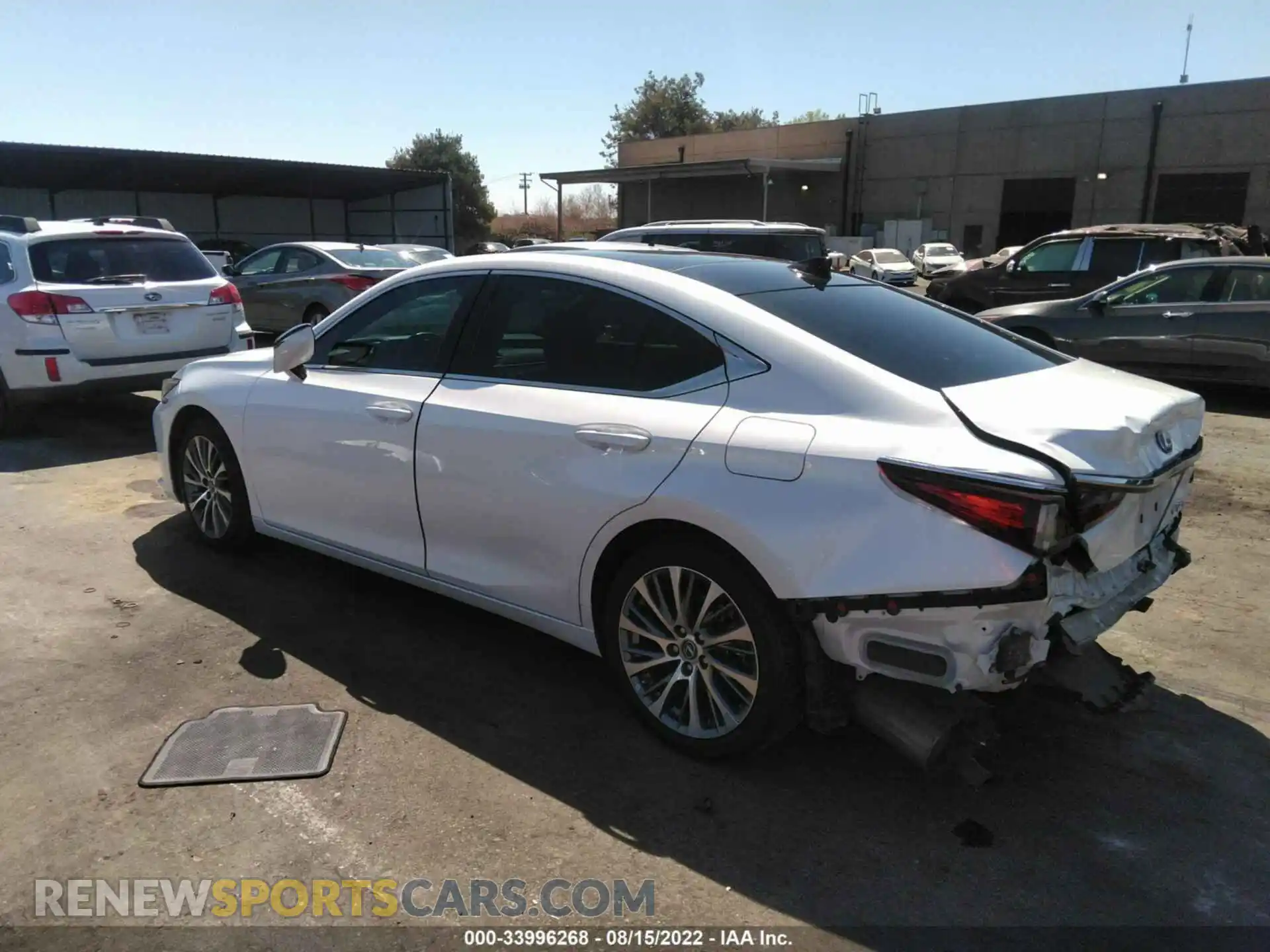 3 Photograph of a damaged car 58ABZ1B1XKU040743 LEXUS ES 2019