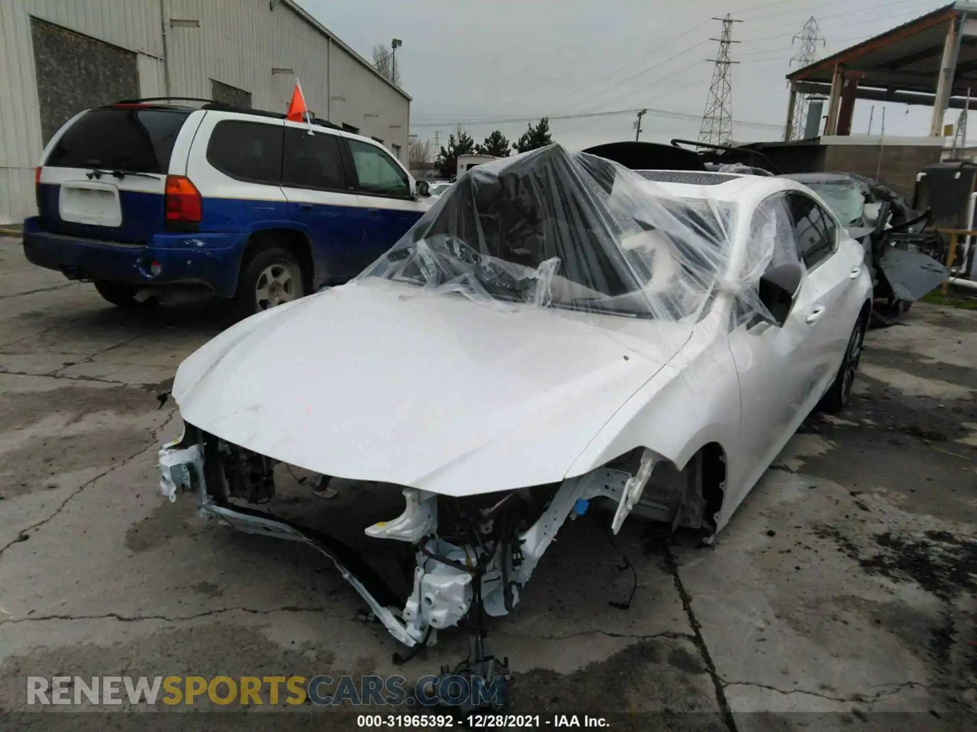 2 Photograph of a damaged car JTHB21B14K2038691 LEXUS ES 2019