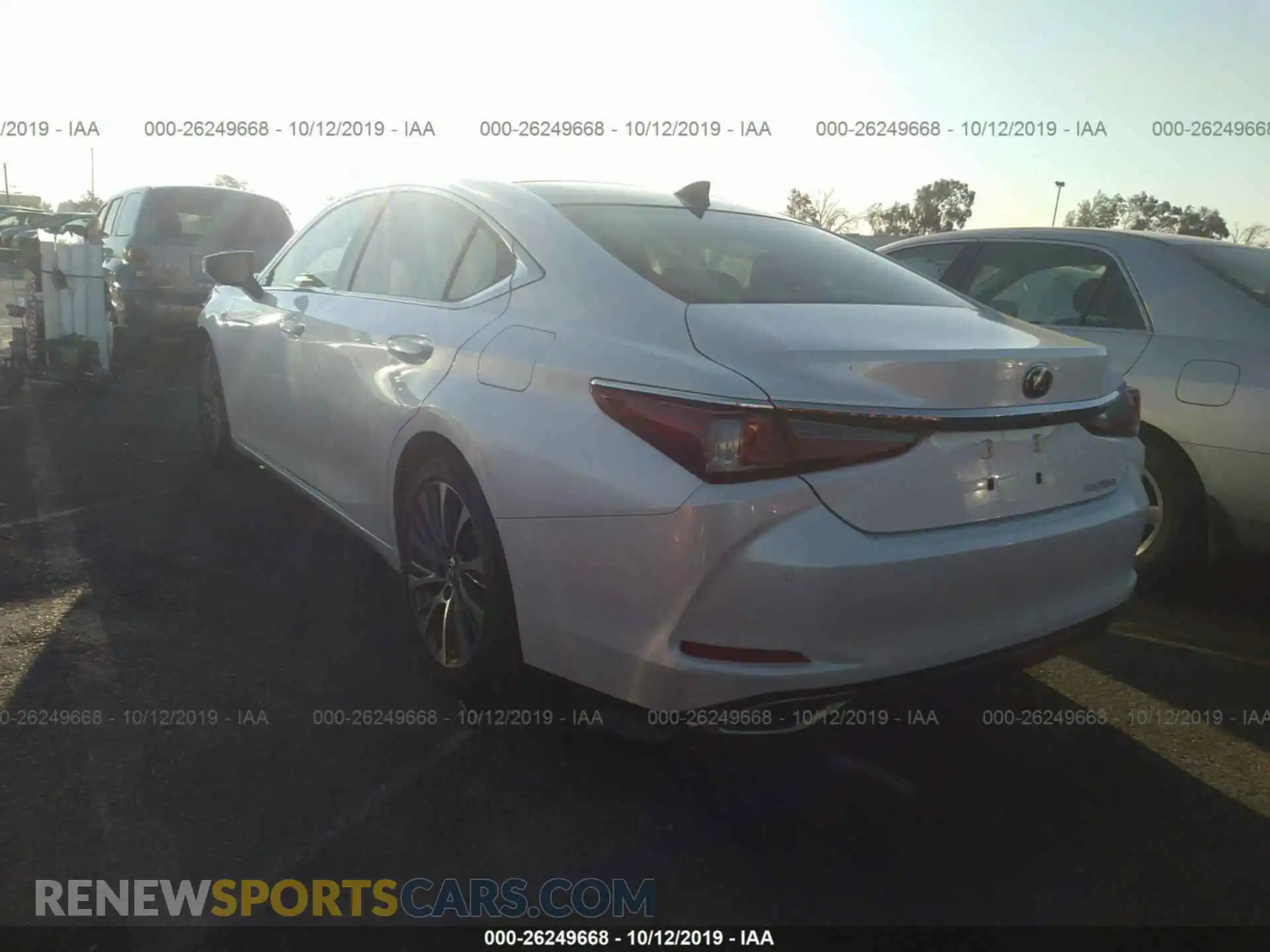 3 Photograph of a damaged car JTHBZ1B18K2002062 LEXUS ES 2019