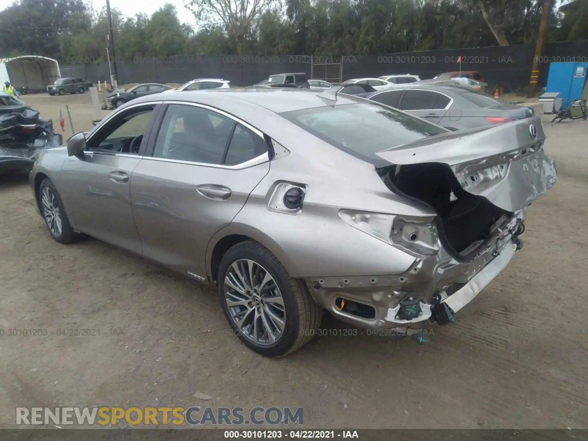 3 Photograph of a damaged car 58AD21B11LU009654 LEXUS ES 2020