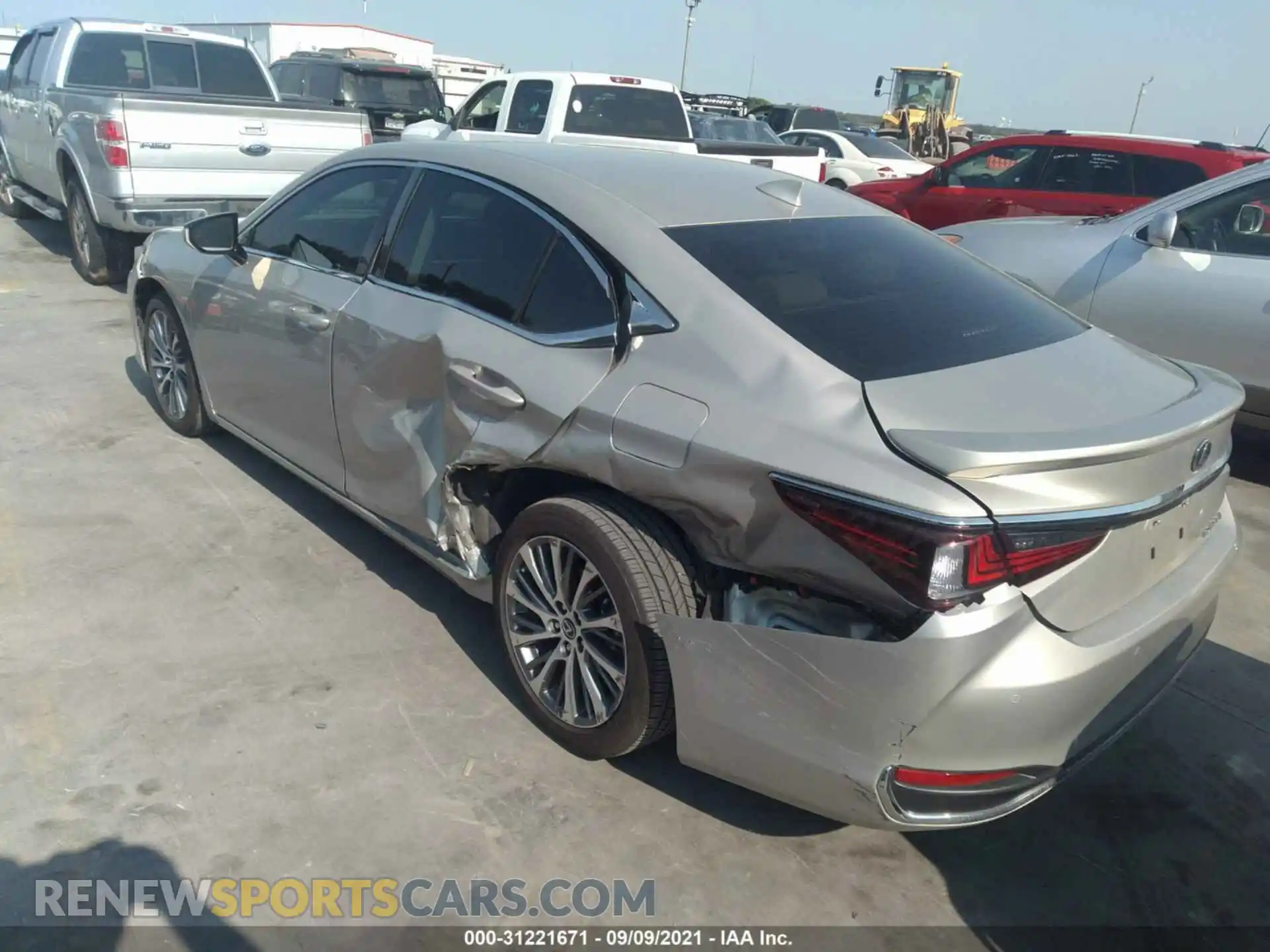 3 Photograph of a damaged car 58AD21B11LU011730 LEXUS ES 2020