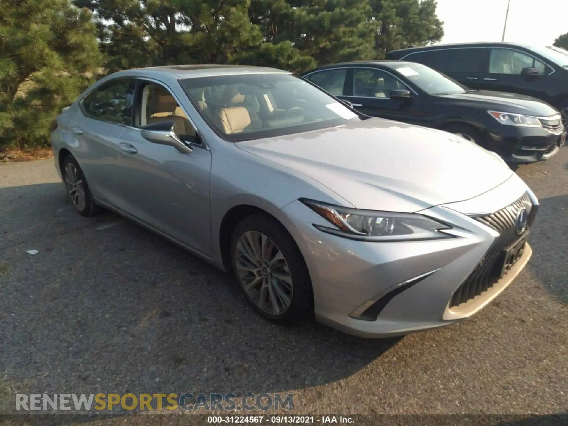 1 Photograph of a damaged car 58AD21B18LU009344 LEXUS ES 2020