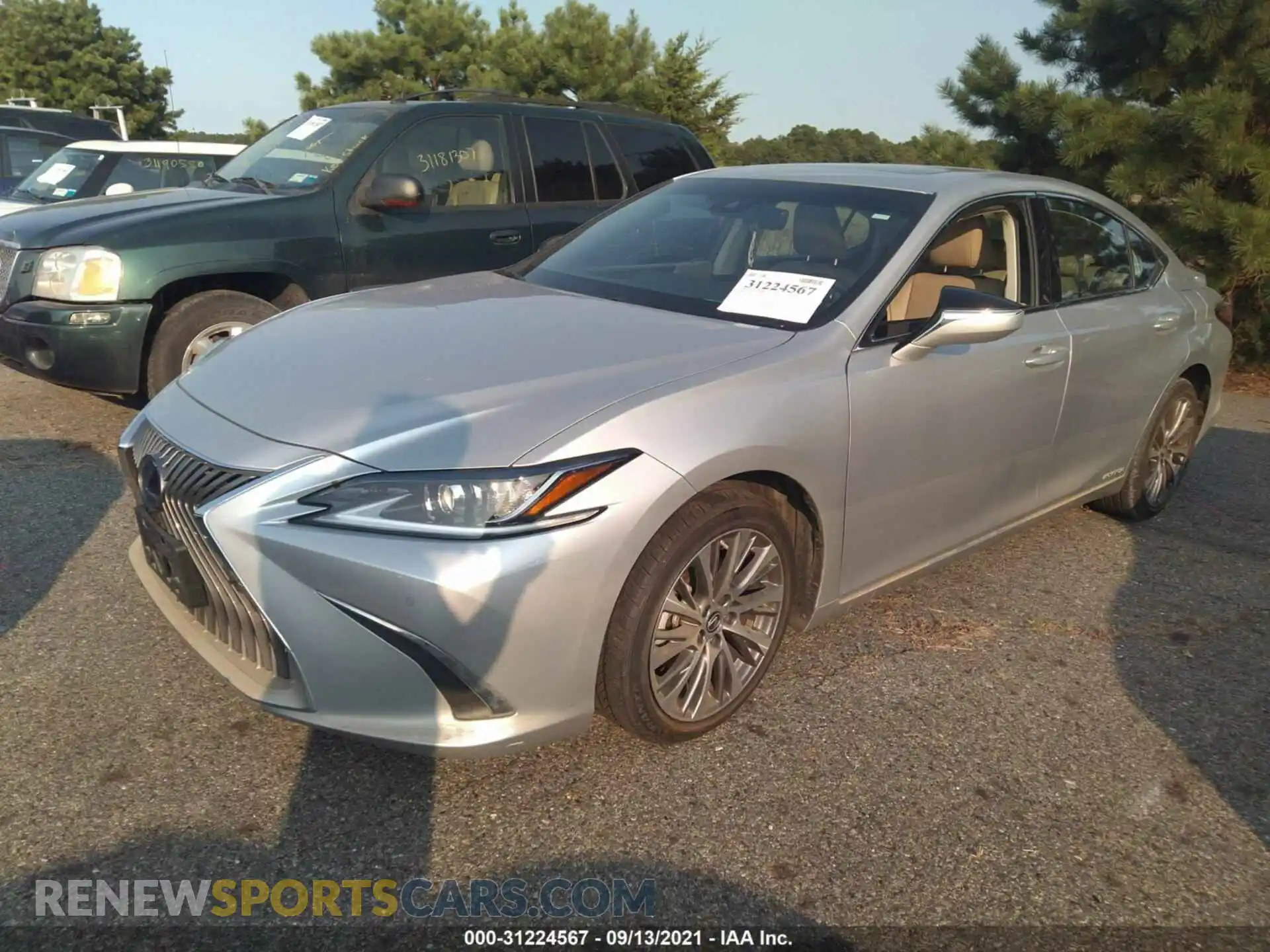 2 Photograph of a damaged car 58AD21B18LU009344 LEXUS ES 2020