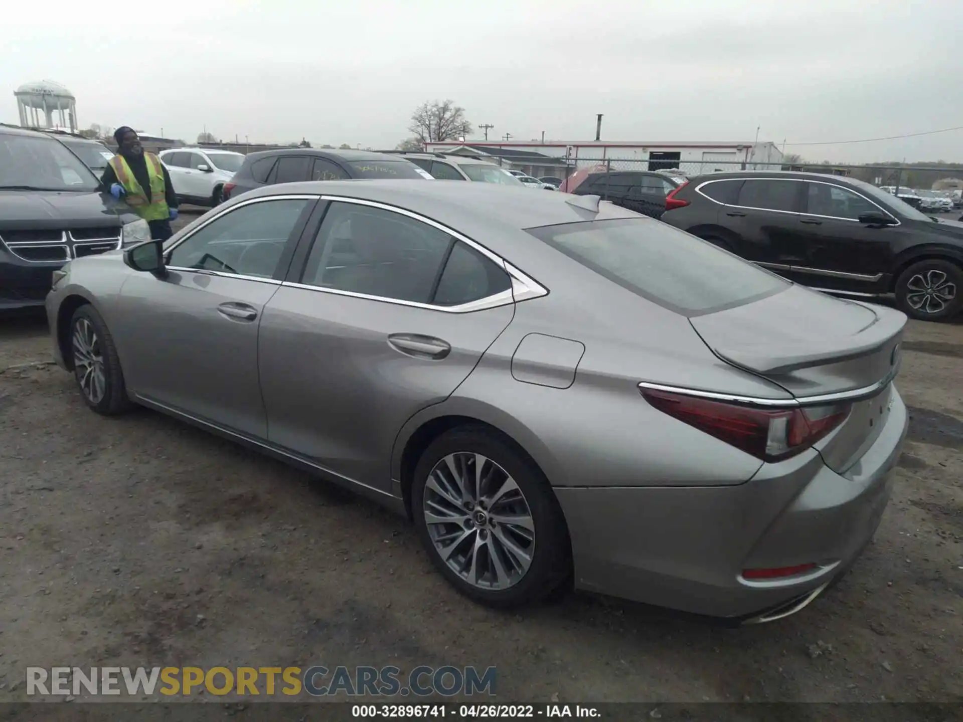 3 Photograph of a damaged car 58ADZ1B10LU076788 LEXUS ES 2020