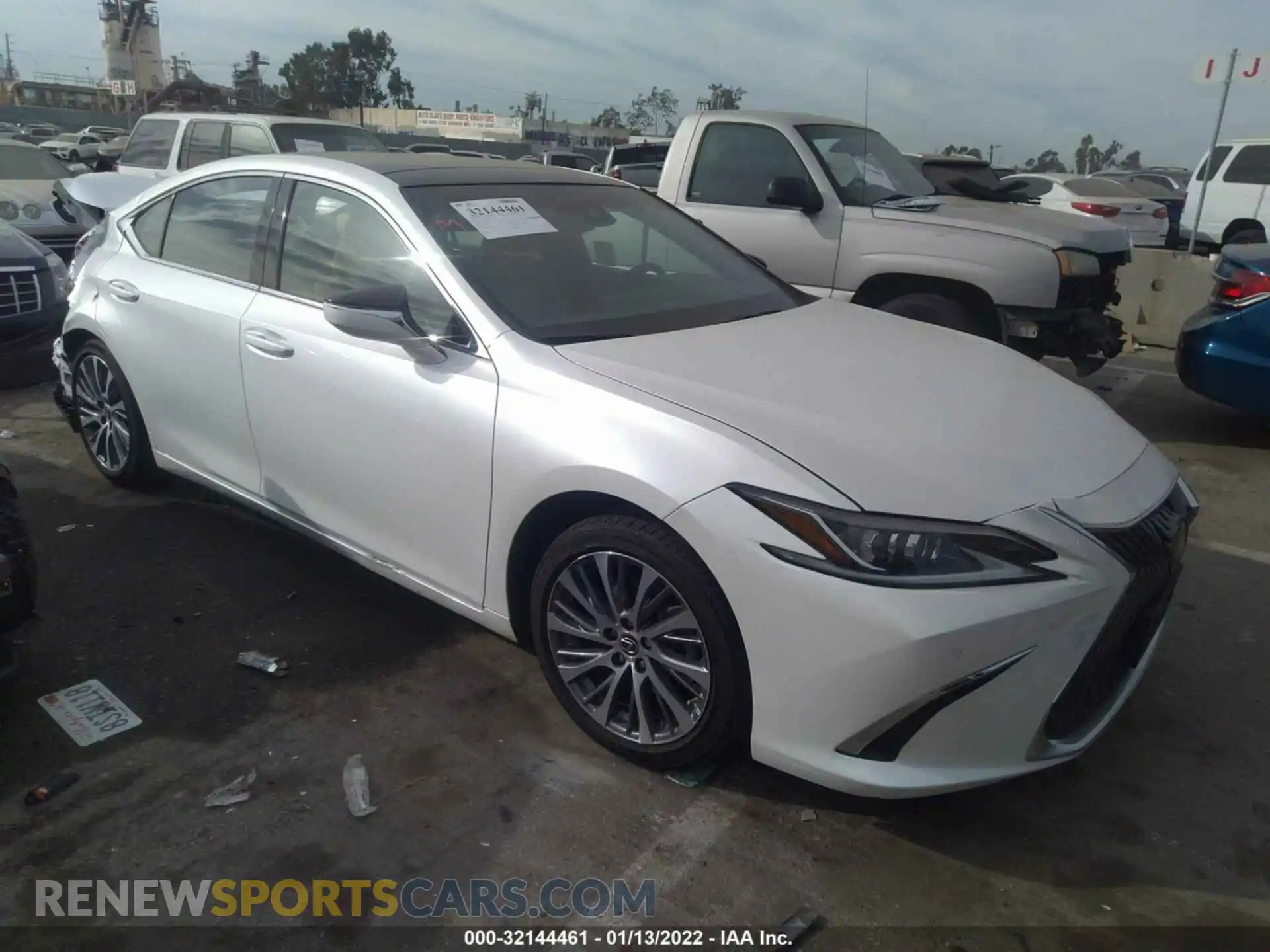 1 Фотография поврежденного автомобиля 58ADZ1B14LU082142 LEXUS ES 2020