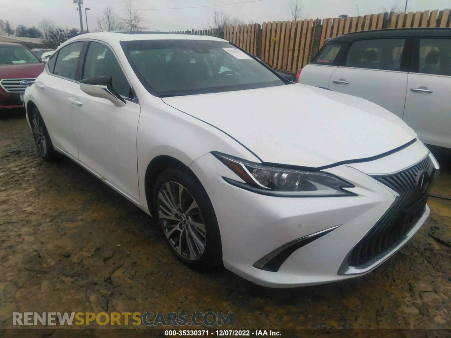 1 Photograph of a damaged car 58ADZ1B18LU066395 LEXUS ES 2020