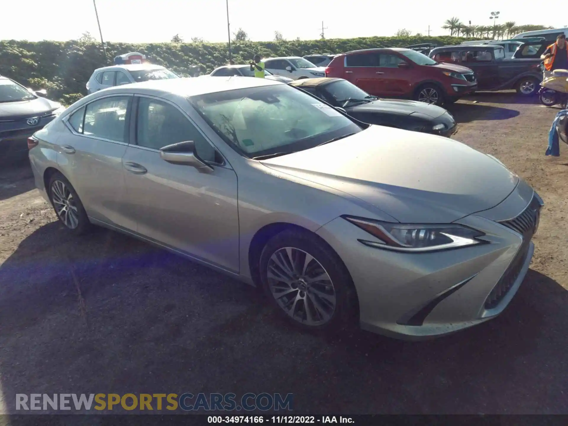 1 Photograph of a damaged car 58ADZ1B19LU053641 LEXUS ES 2020