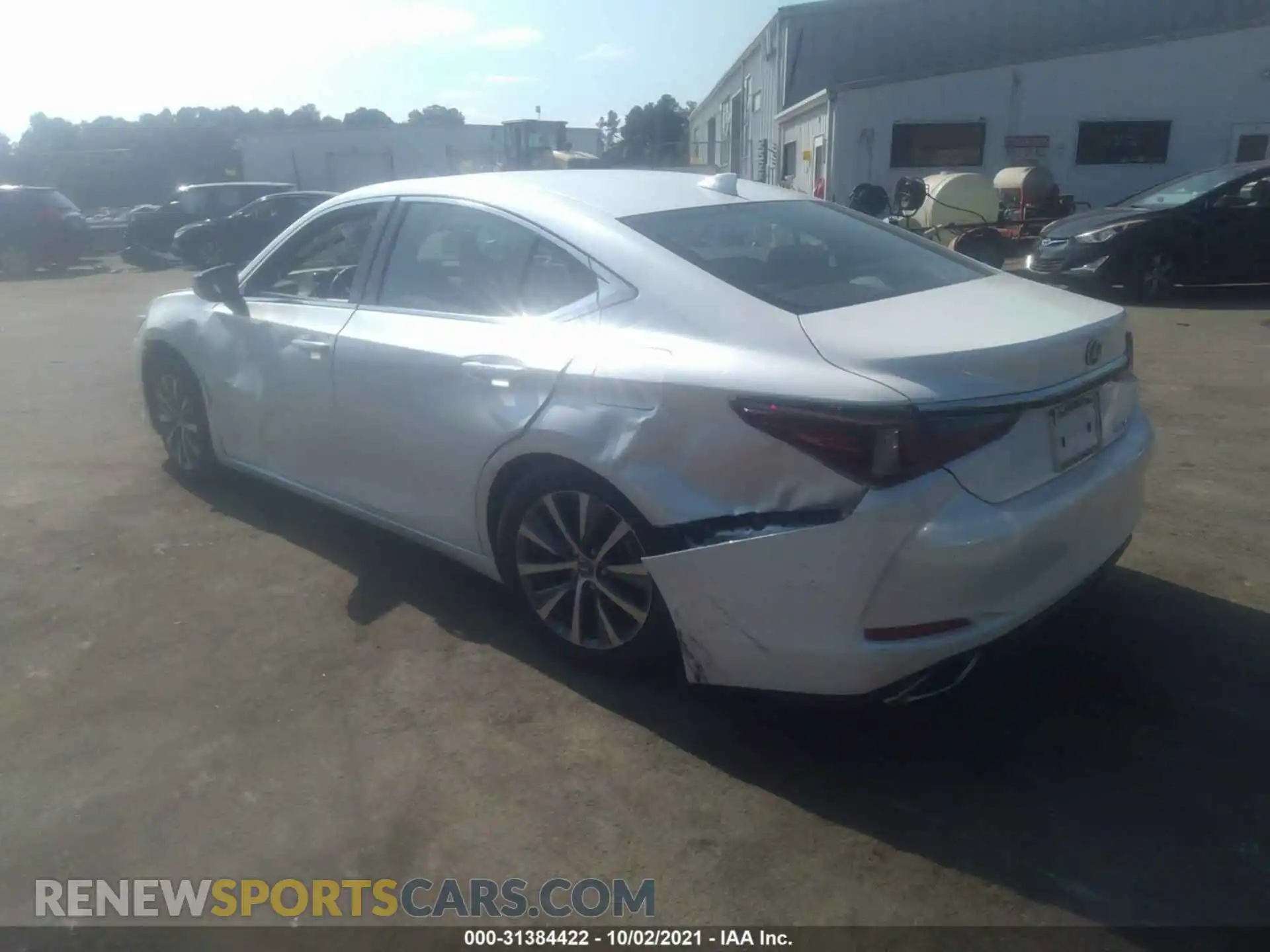 3 Photograph of a damaged car 58ADZ1B19LU055485 LEXUS ES 2020