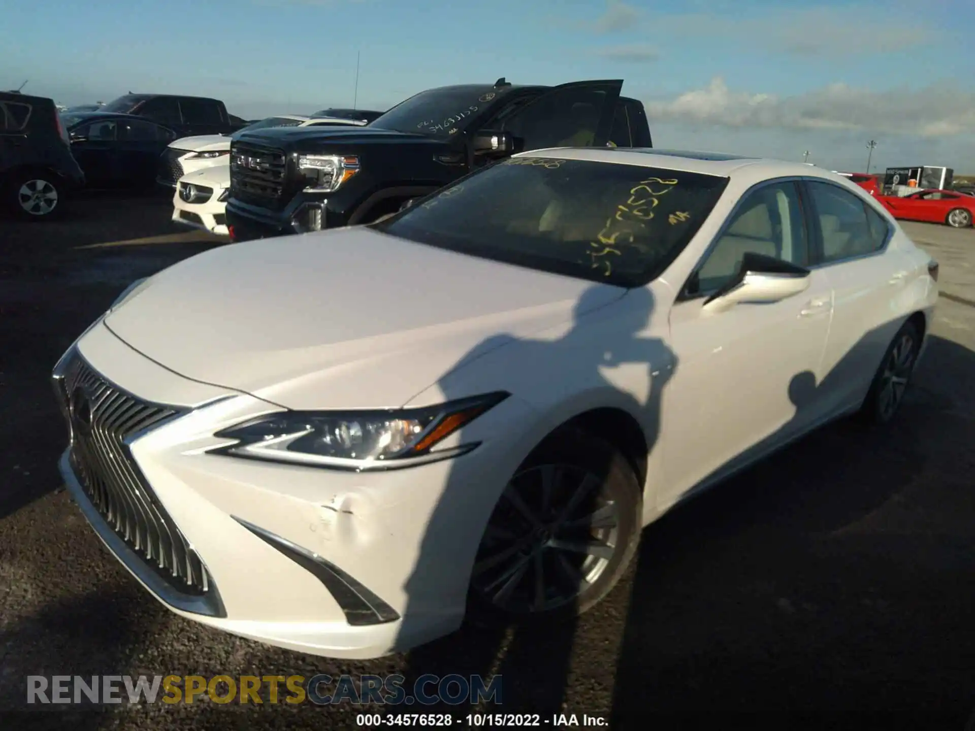 2 Photograph of a damaged car 58ADZ1B1XLU079231 LEXUS ES 2020