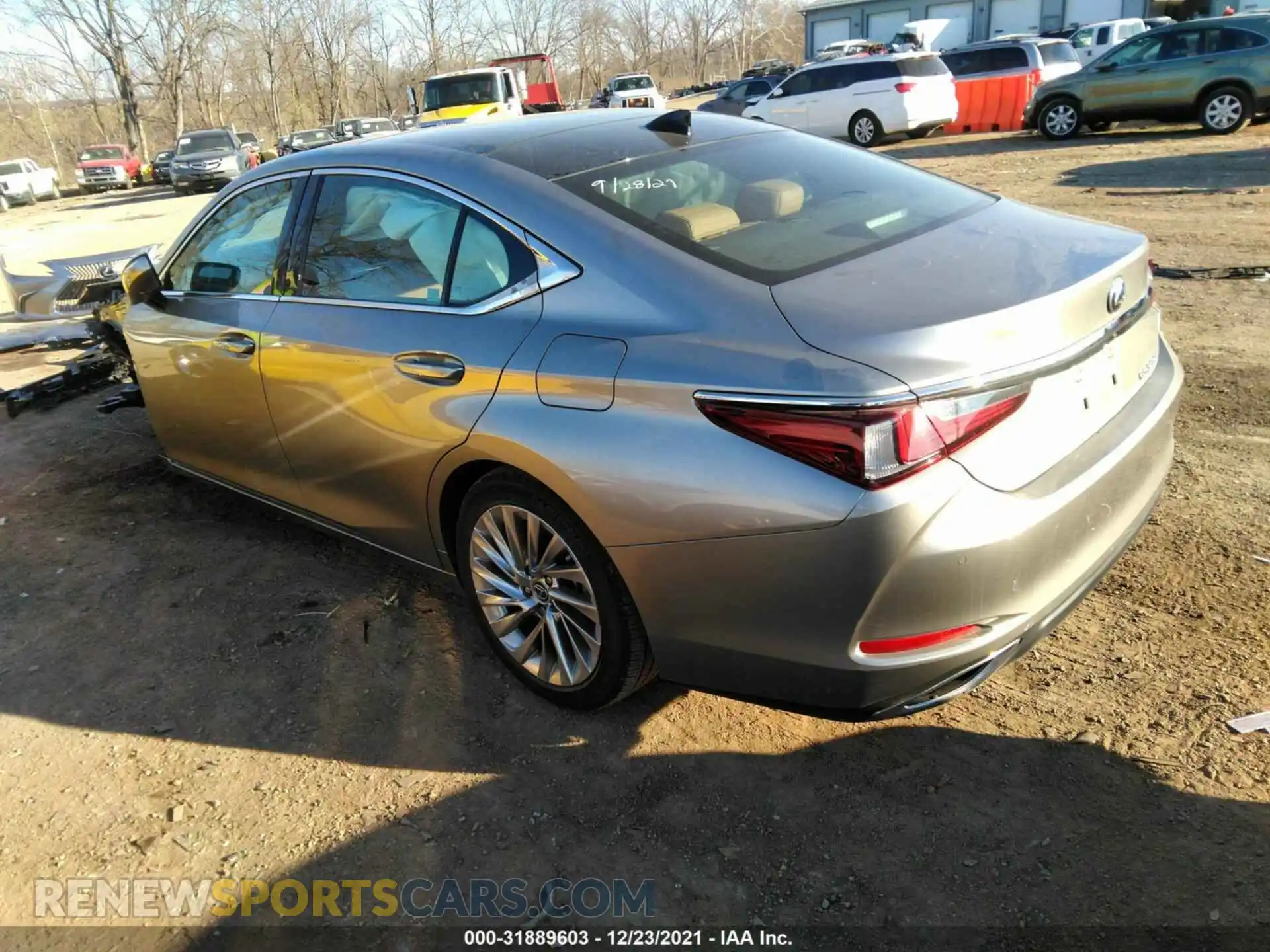 3 Photograph of a damaged car 58AEZ1B11LU075282 LEXUS ES 2020