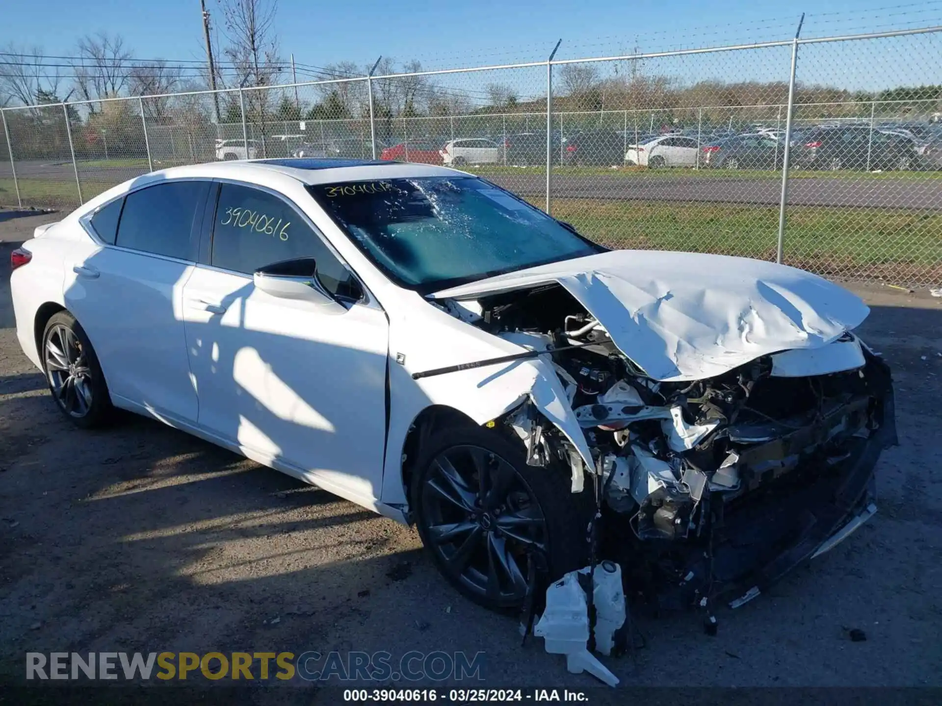 1 Photograph of a damaged car 58AGZ1B13LU055866 LEXUS ES 2020