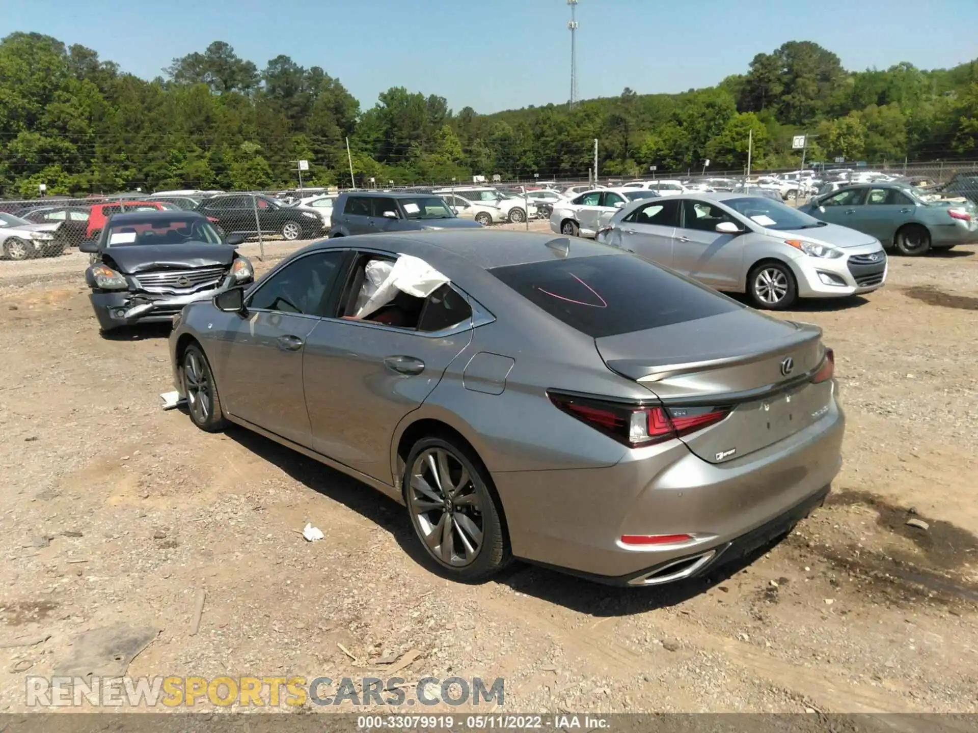 3 Photograph of a damaged car 58AGZ1B15LU081966 LEXUS ES 2020