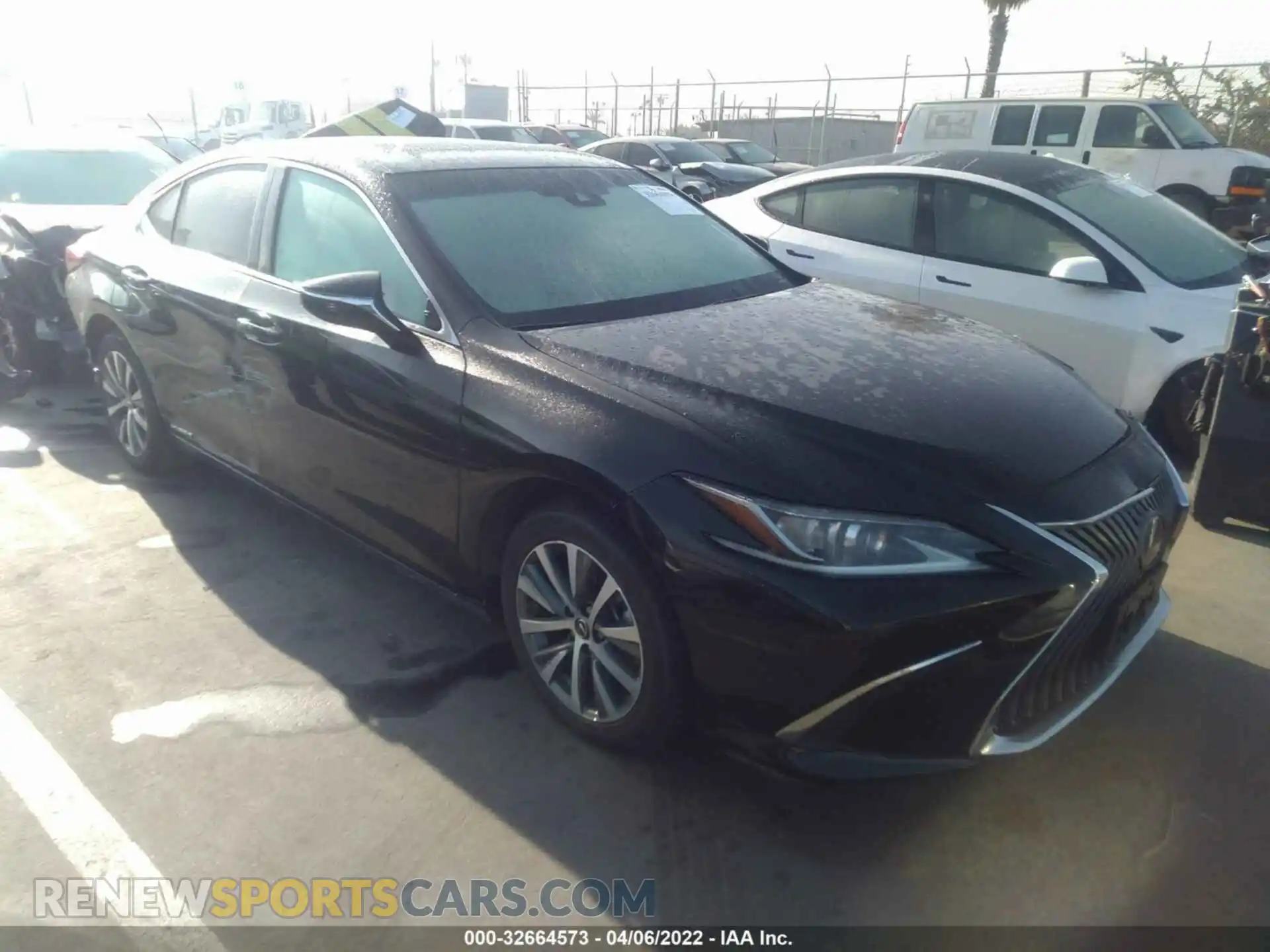 1 Photograph of a damaged car 58ACA1C11MU008003 LEXUS ES 2021
