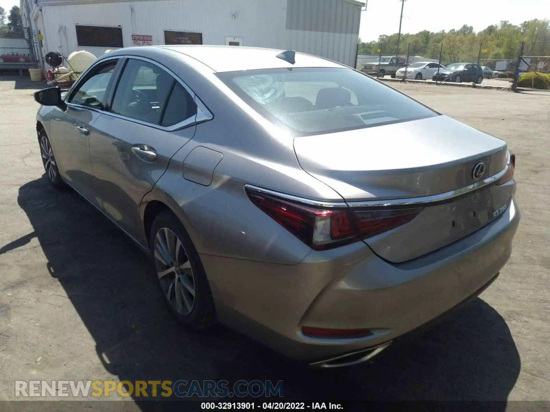 3 Photograph of a damaged car 58ACZ1B17MU086506 LEXUS ES 2021