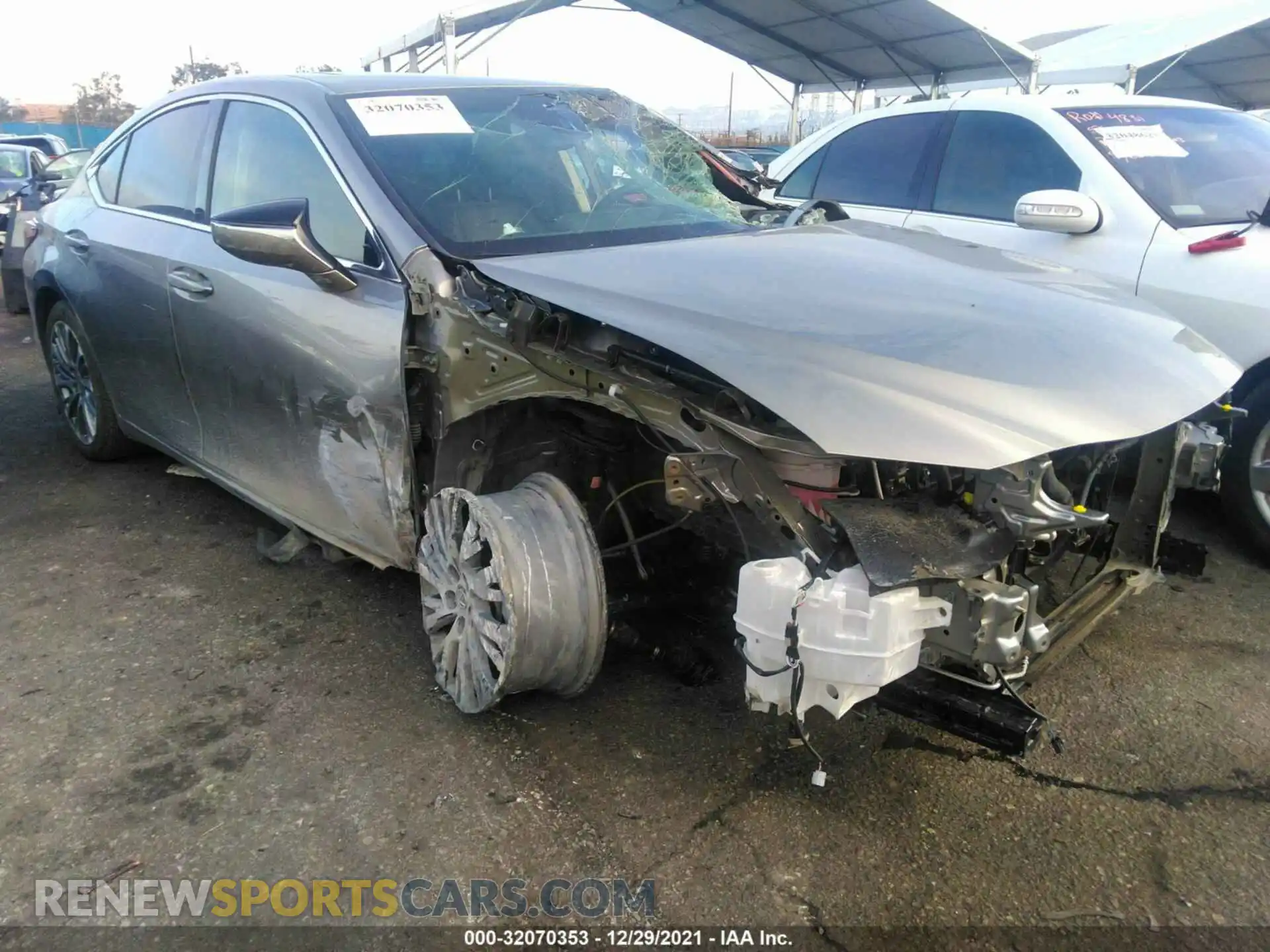 1 Photograph of a damaged car 58AD11D19MU001500 LEXUS ES 2021