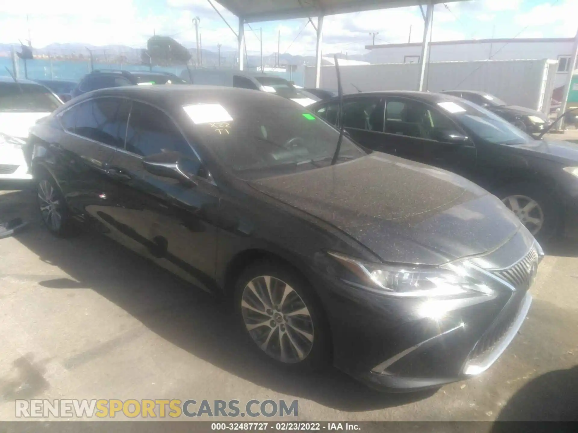 1 Photograph of a damaged car 58ADA1C17MU002226 LEXUS ES 2021