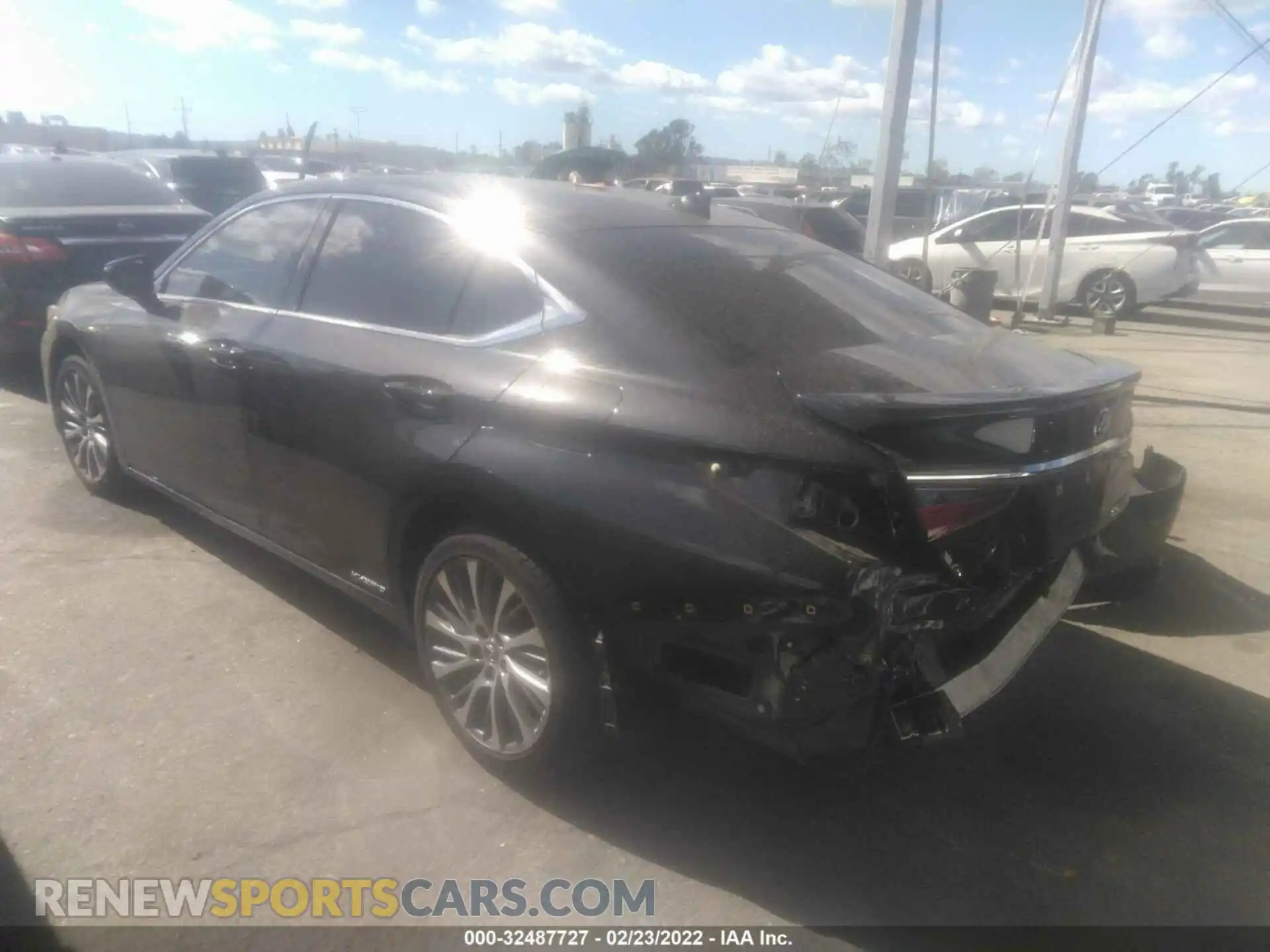 3 Photograph of a damaged car 58ADA1C17MU002226 LEXUS ES 2021