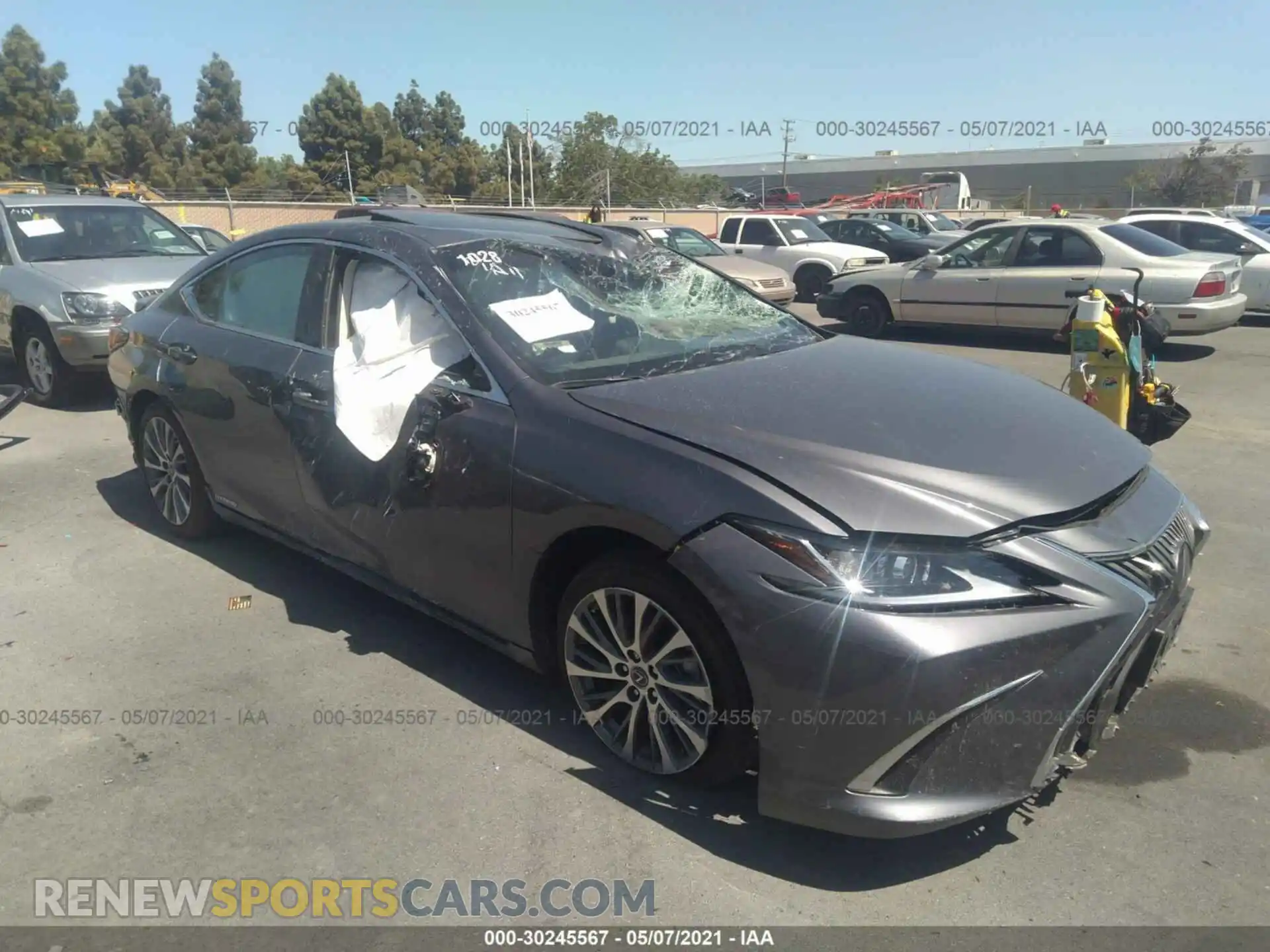 1 Photograph of a damaged car 58ADA1C19MU001028 LEXUS ES 2021