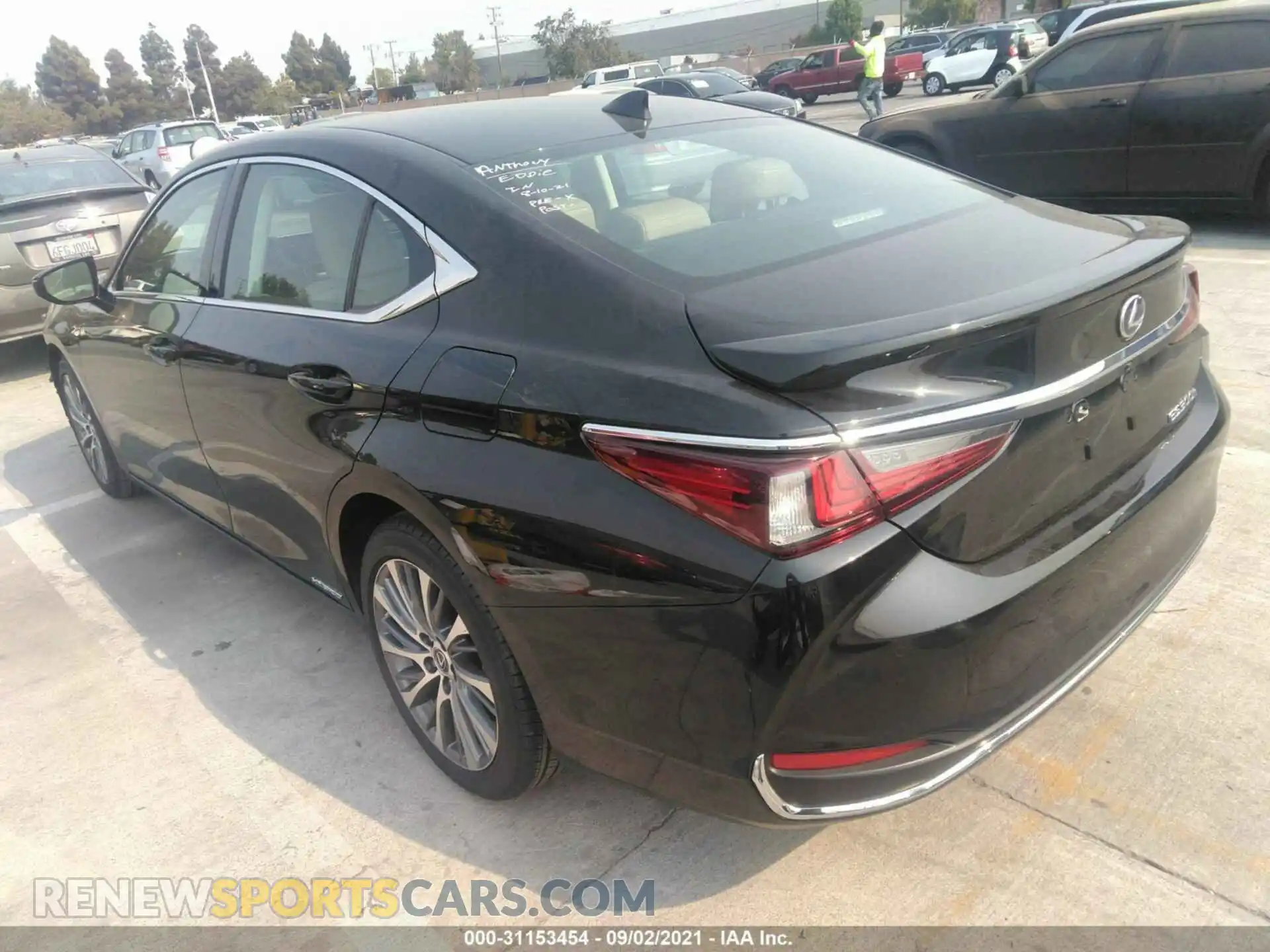 3 Photograph of a damaged car 58ADA1C1XMU007775 LEXUS ES 2021