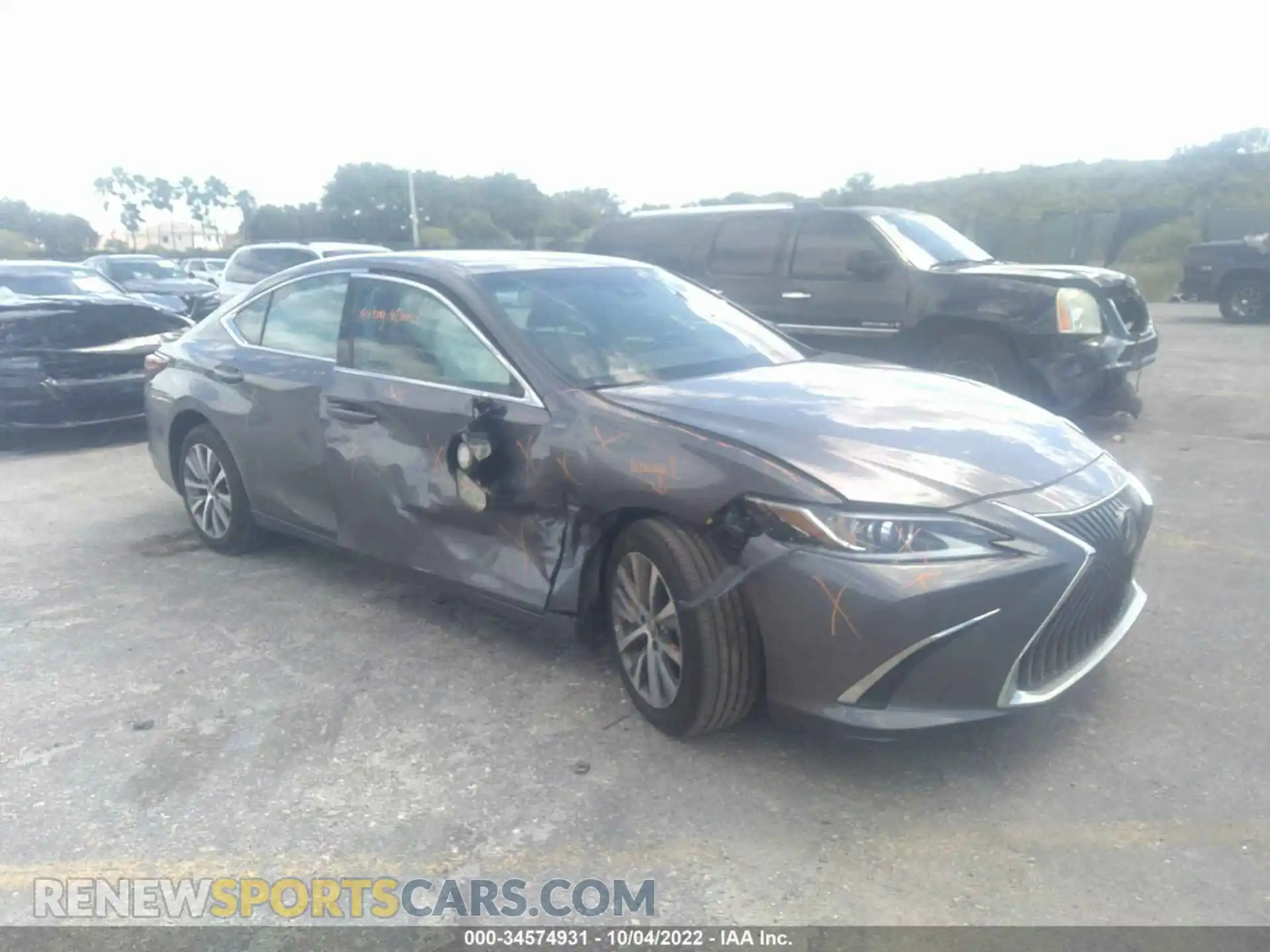 1 Photograph of a damaged car 58ADZ1B14MU090016 LEXUS ES 2021