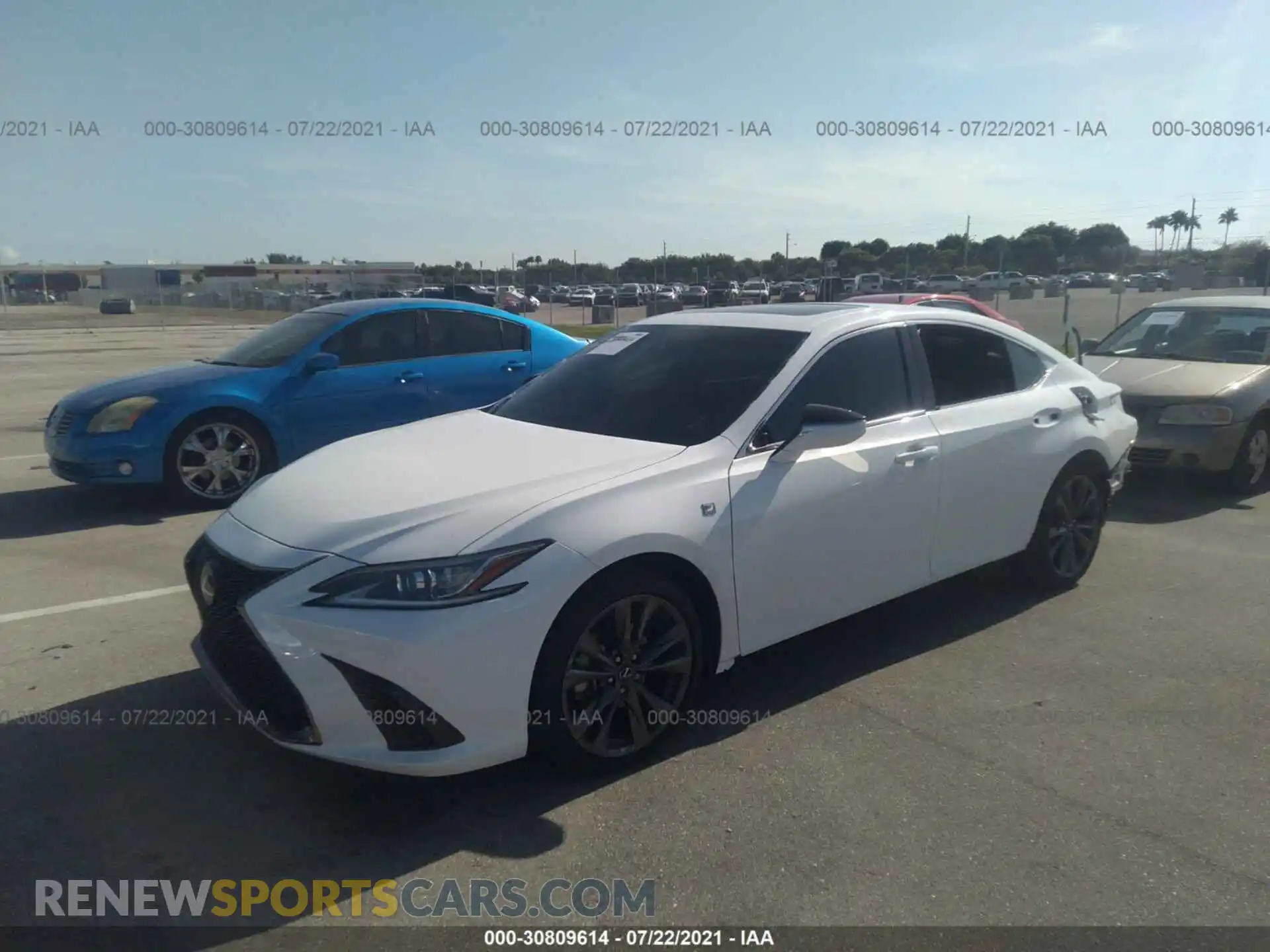 2 Фотография поврежденного автомобиля 58AGZ1B12MU085815 LEXUS ES 2021