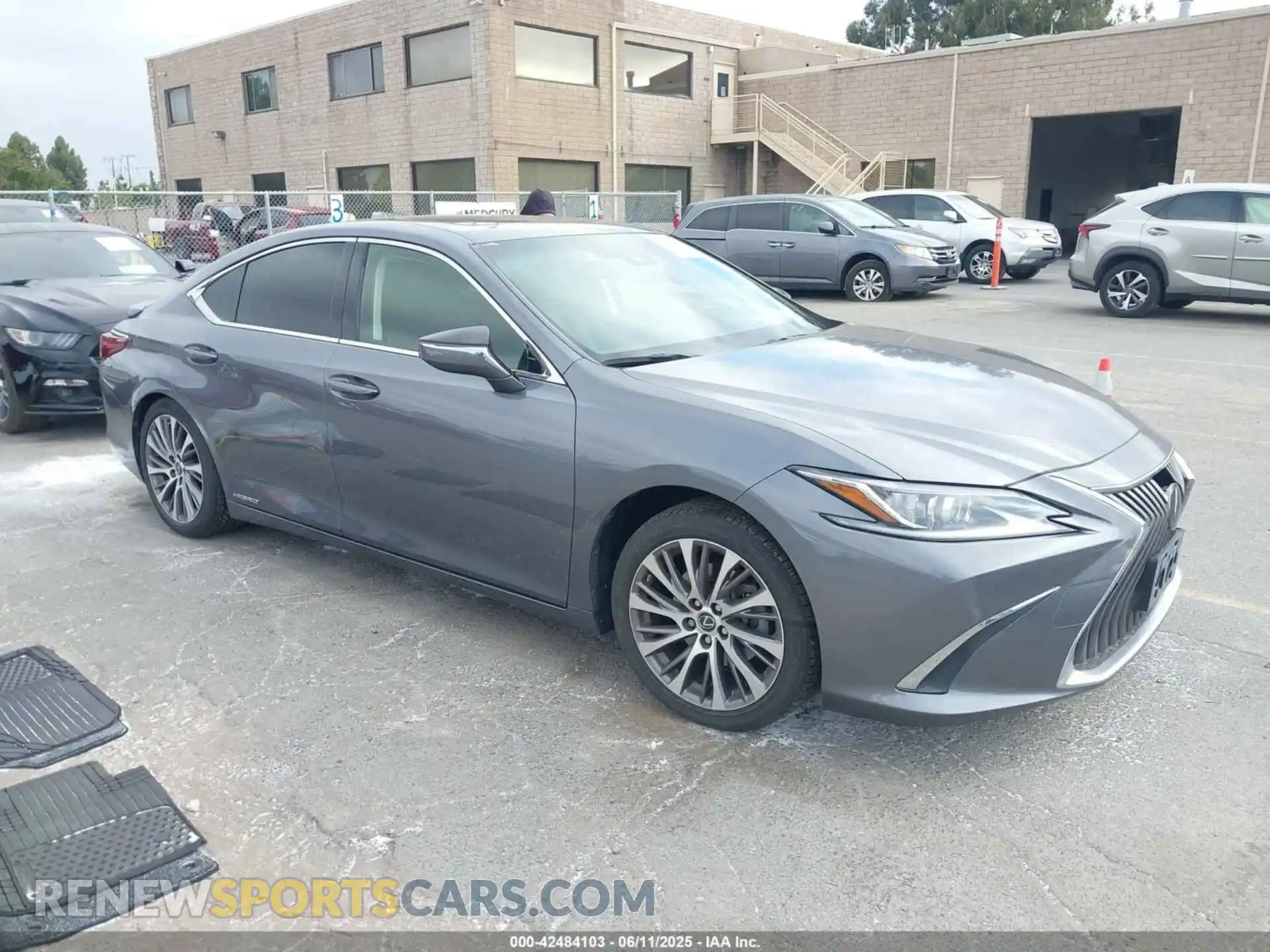 1 Photograph of a damaged car JTHB21B19K2022809 LEXUS ES 300H 2019